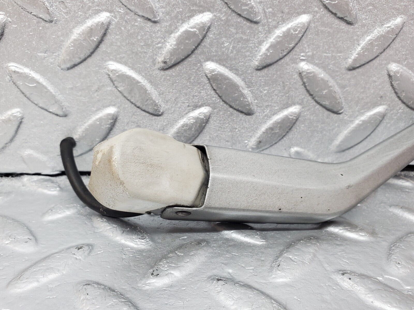 45818 Mercedes-Benz W126 420SE Headlight Wiper Arm Bosch Left Side