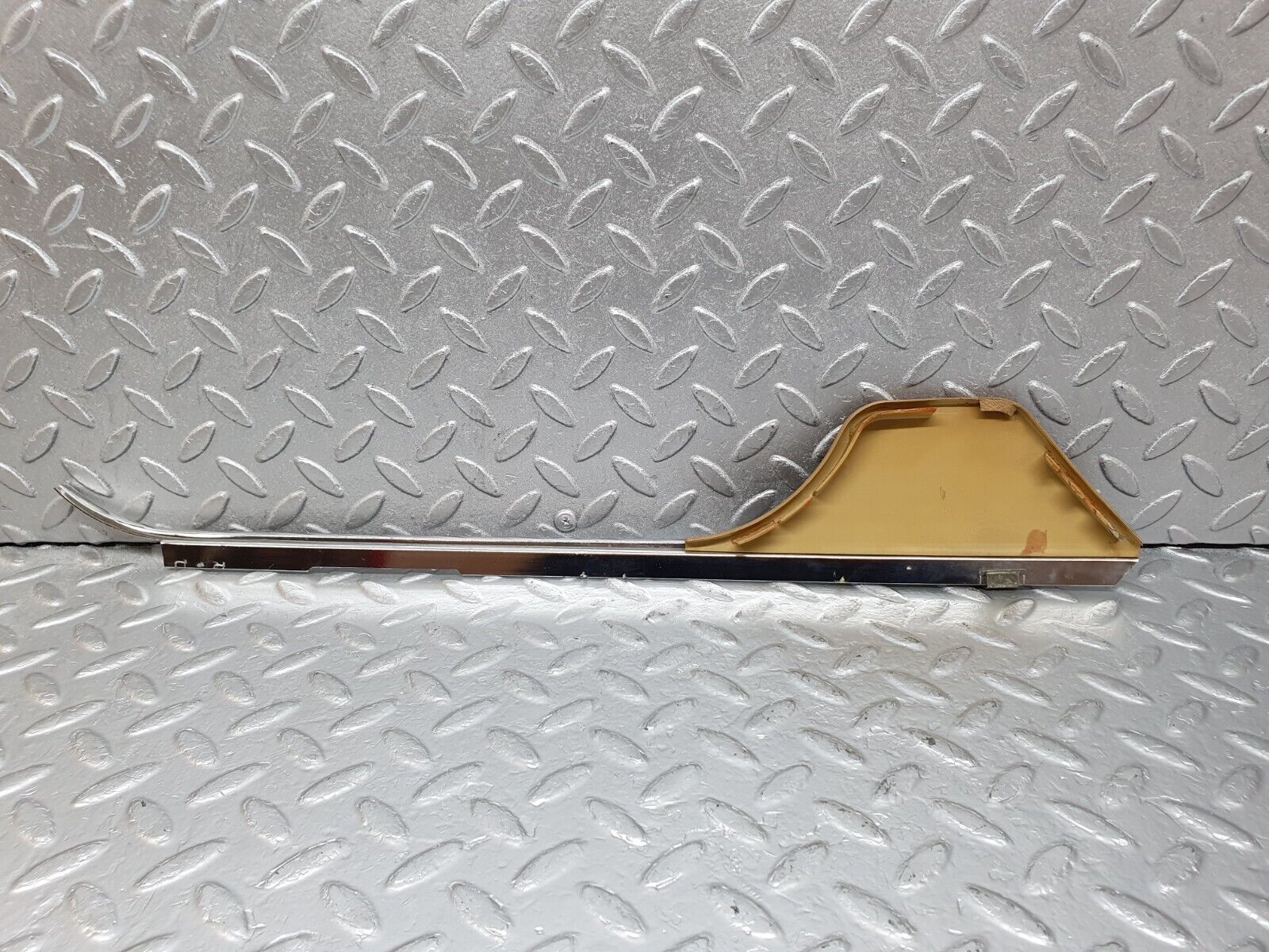 44156 Mercedes-Benz C123 230CE Coupe Seat Belt Presenter Cover Trim Left 1236921922