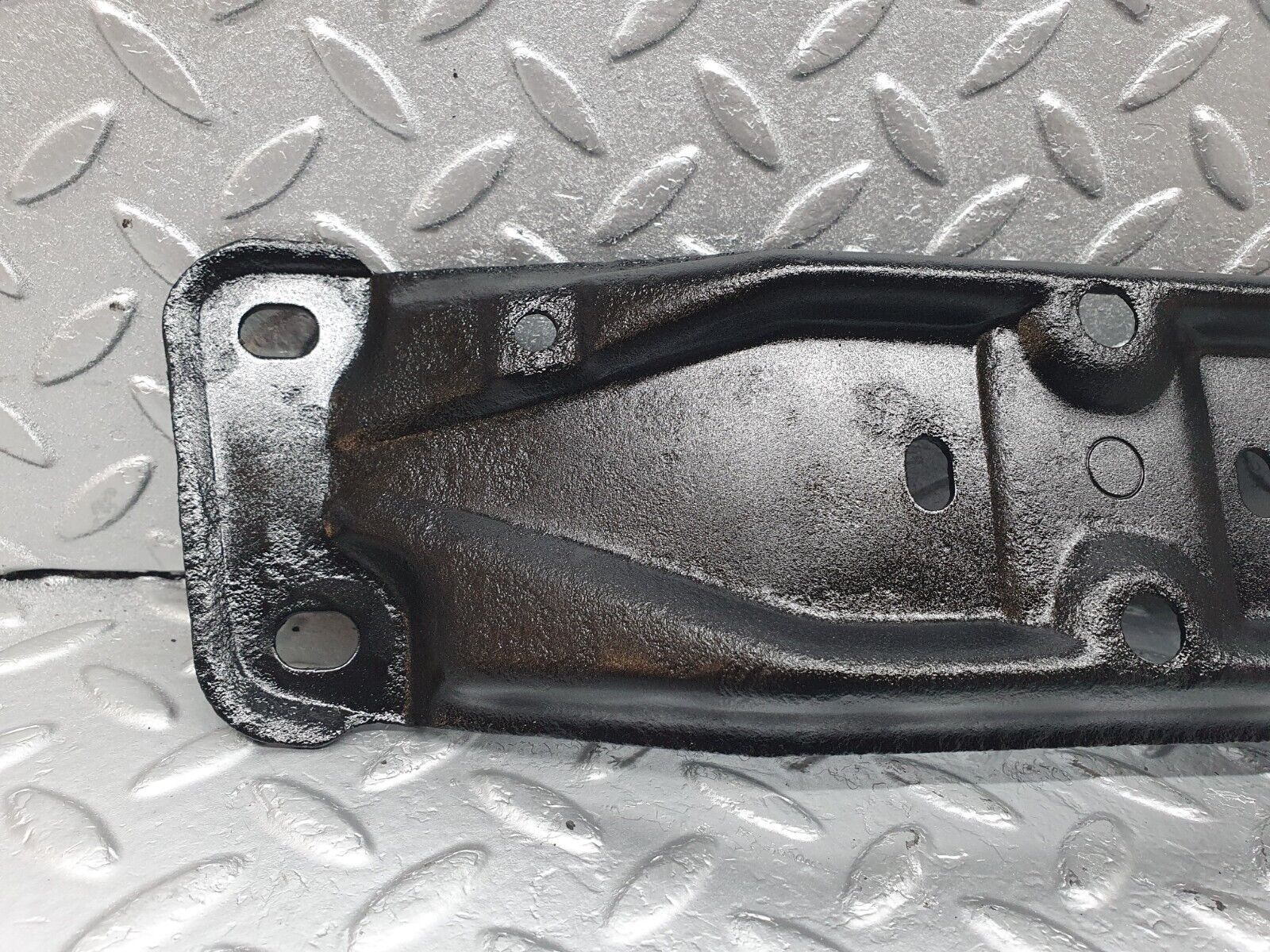 43512 Mercedes-Benz C126 380SEC Coupe Gearbox Mount Bracket