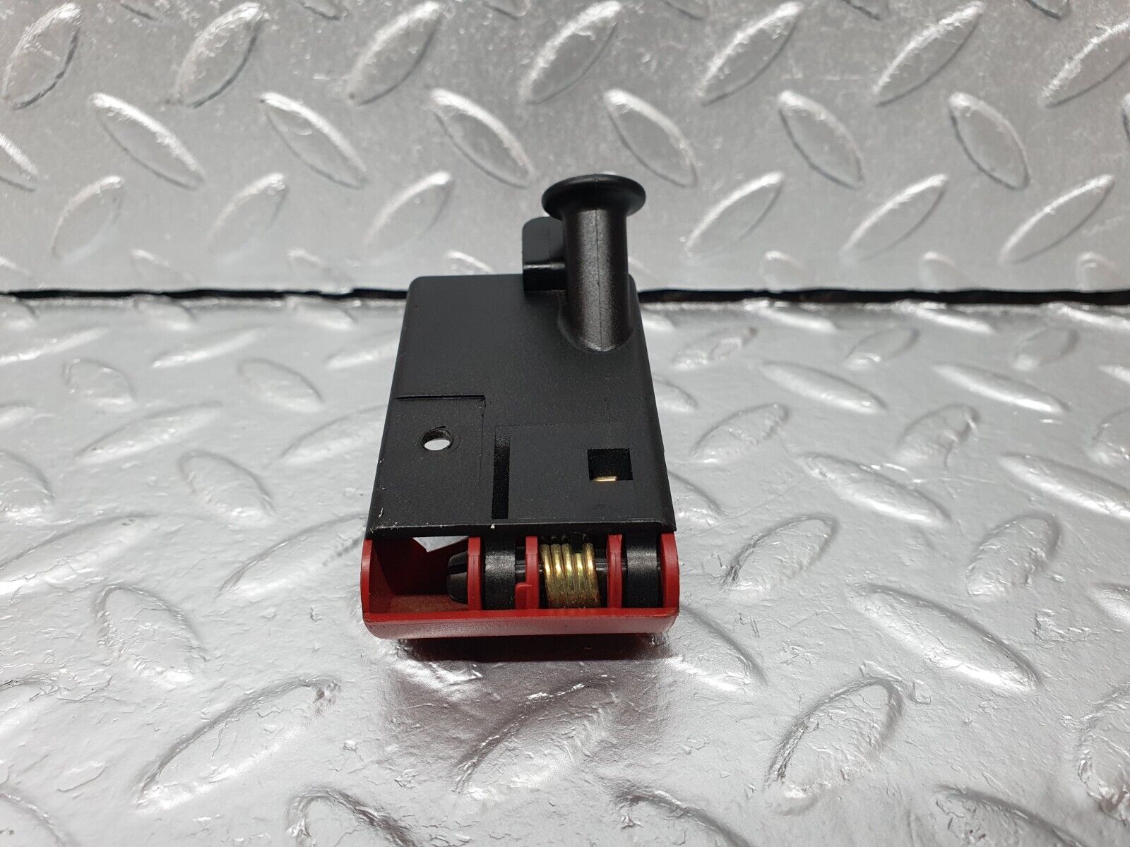 41847 Mercedes-Benz W202 C200 Bonnet Release Handle