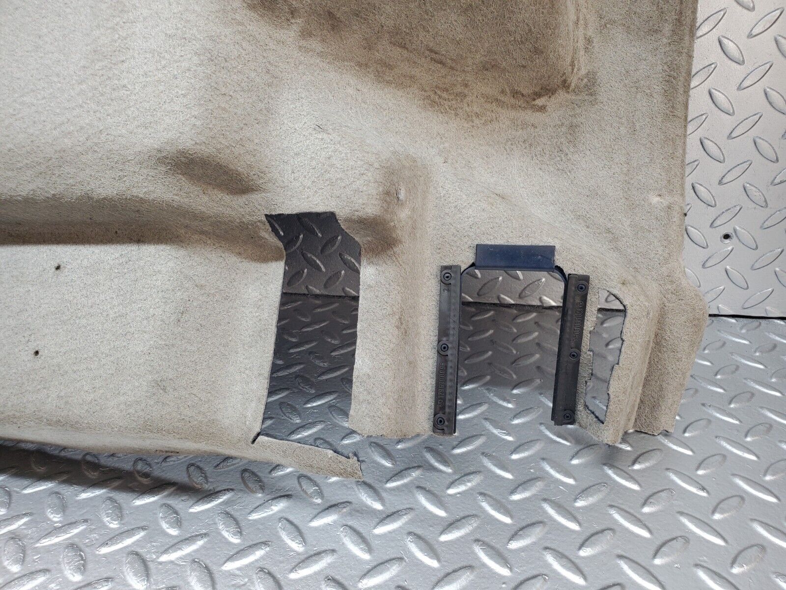 45112 Mercedes-Benz R129 300SL Coupe Fuel Tank Cover Carpet Blue 1296900098