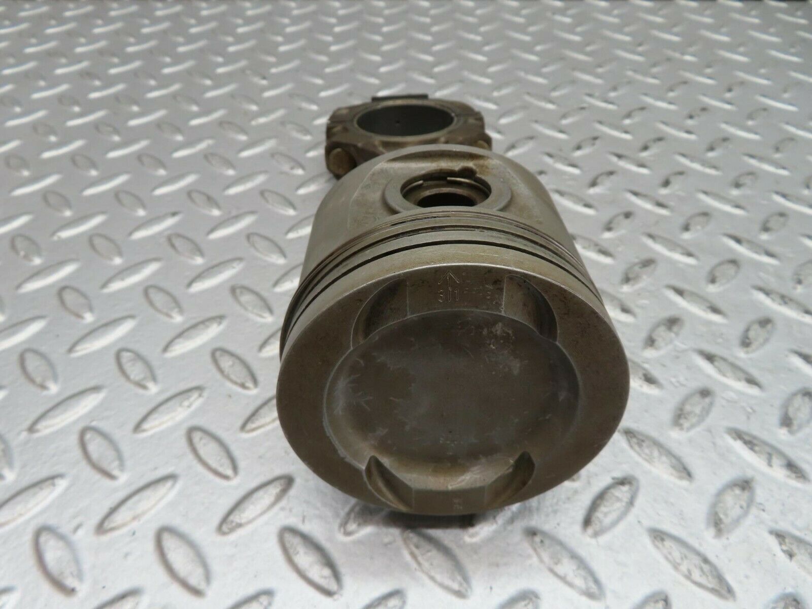 15776 Mercedes-Benz R107 450SL Piston With Connecting Rod 92.00 mm