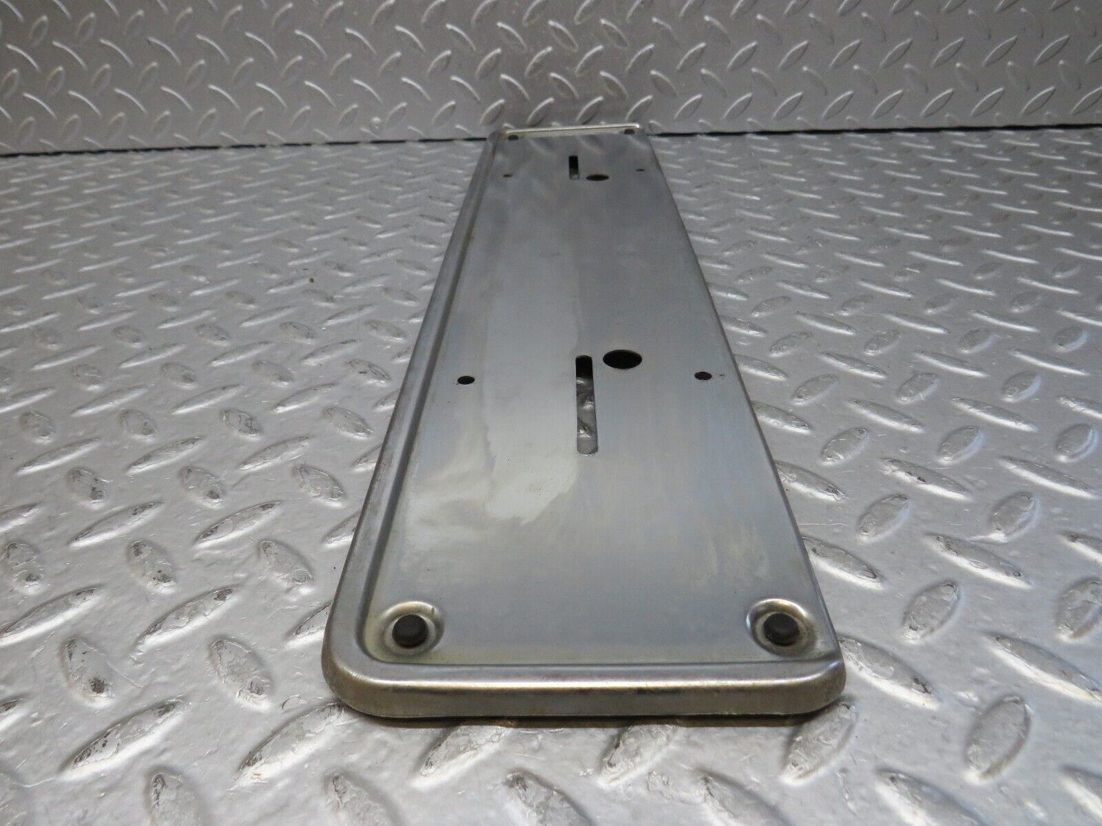 35372 Mercedes-Benz R107 280SL Rear number Plate Holder