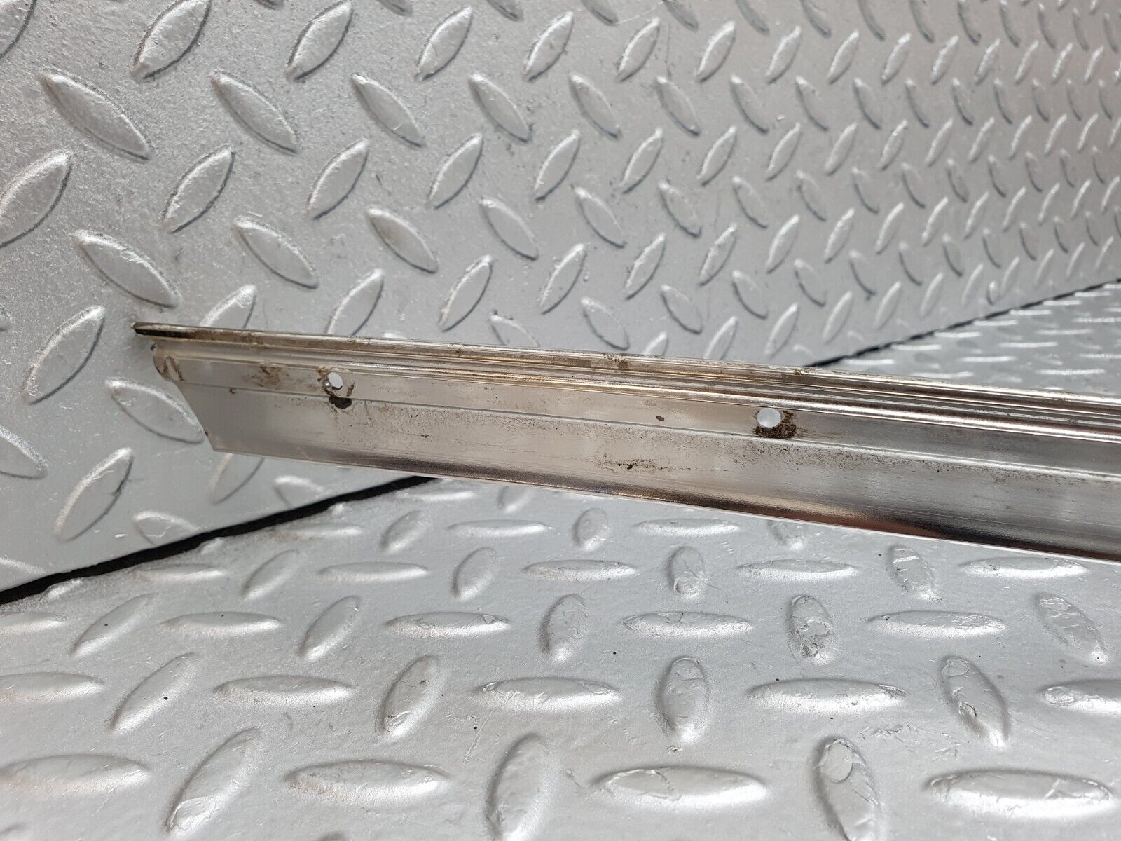 44201 Mercedes-Benz C123 230CE Coupe Chrome Roof Trim Cladding Left Side