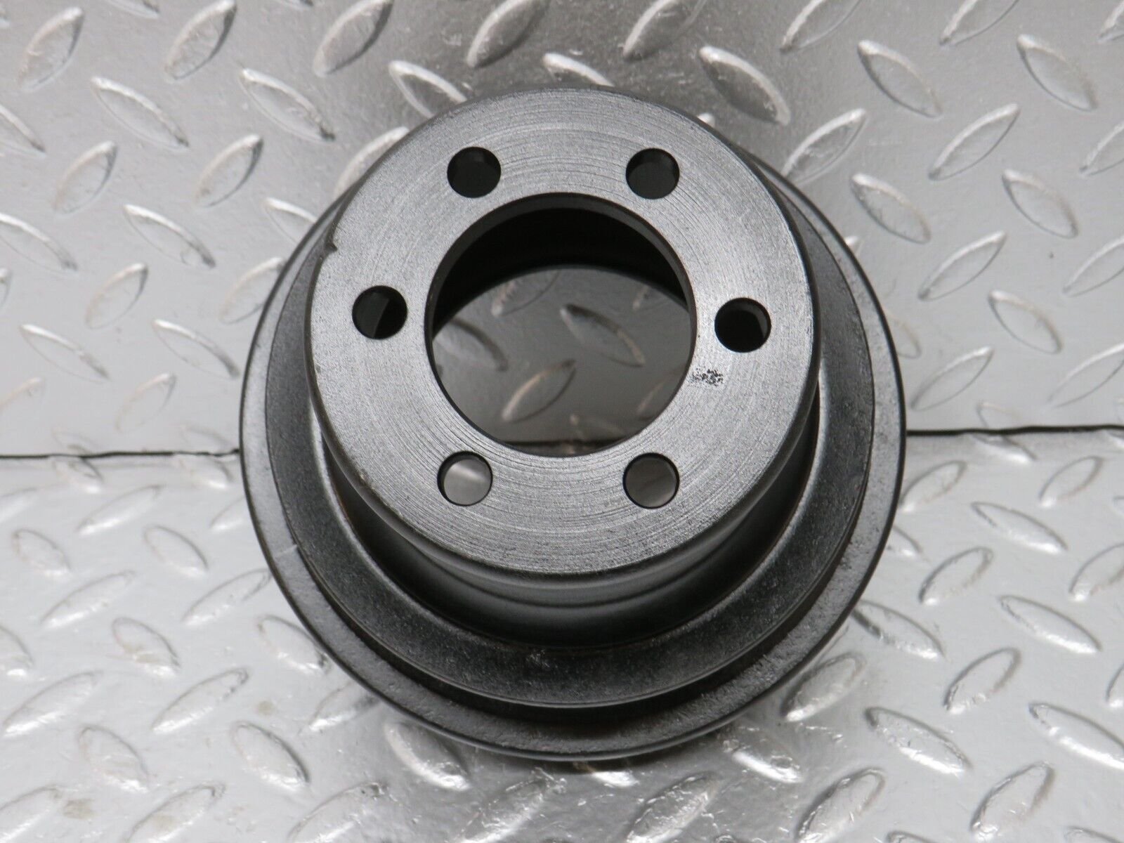 32943 Mercedes-Benz C107 R107 450 V8 Crankshaft Pulley