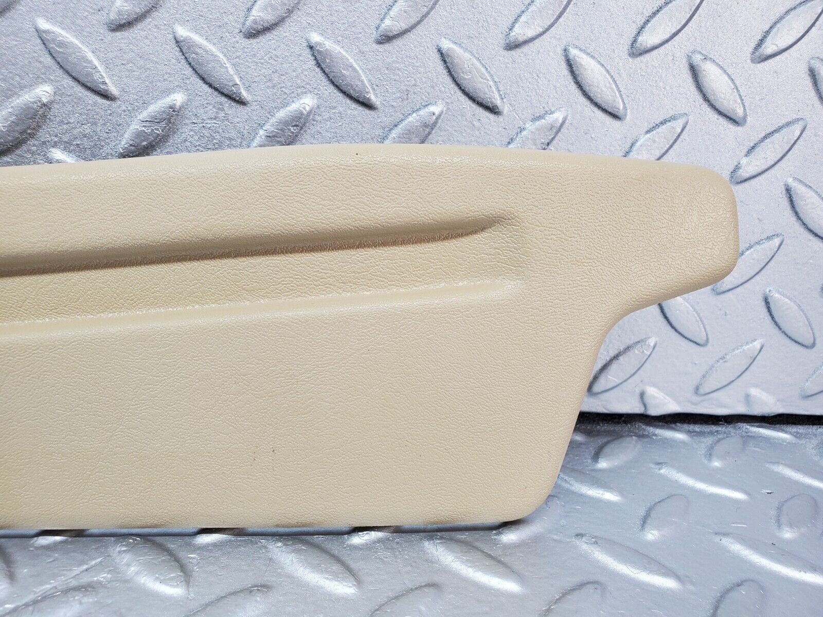 45607 Mercedes-Benz W126 420SE Seat Cover Trim Right Side 1269190820