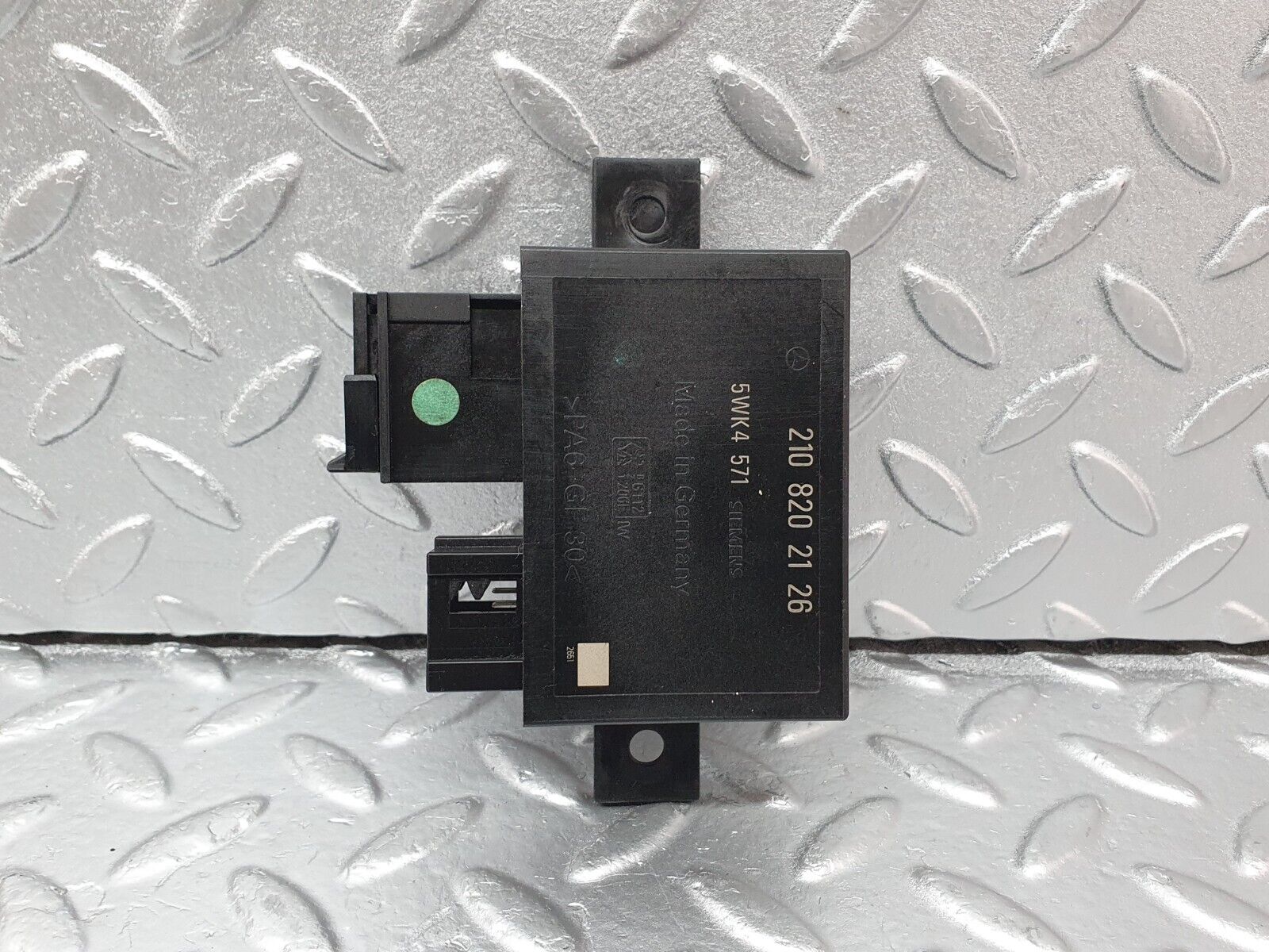 42153 Mercedes-Benz R129 320SL Coupe Remote Central Locking Control Module 2108202126