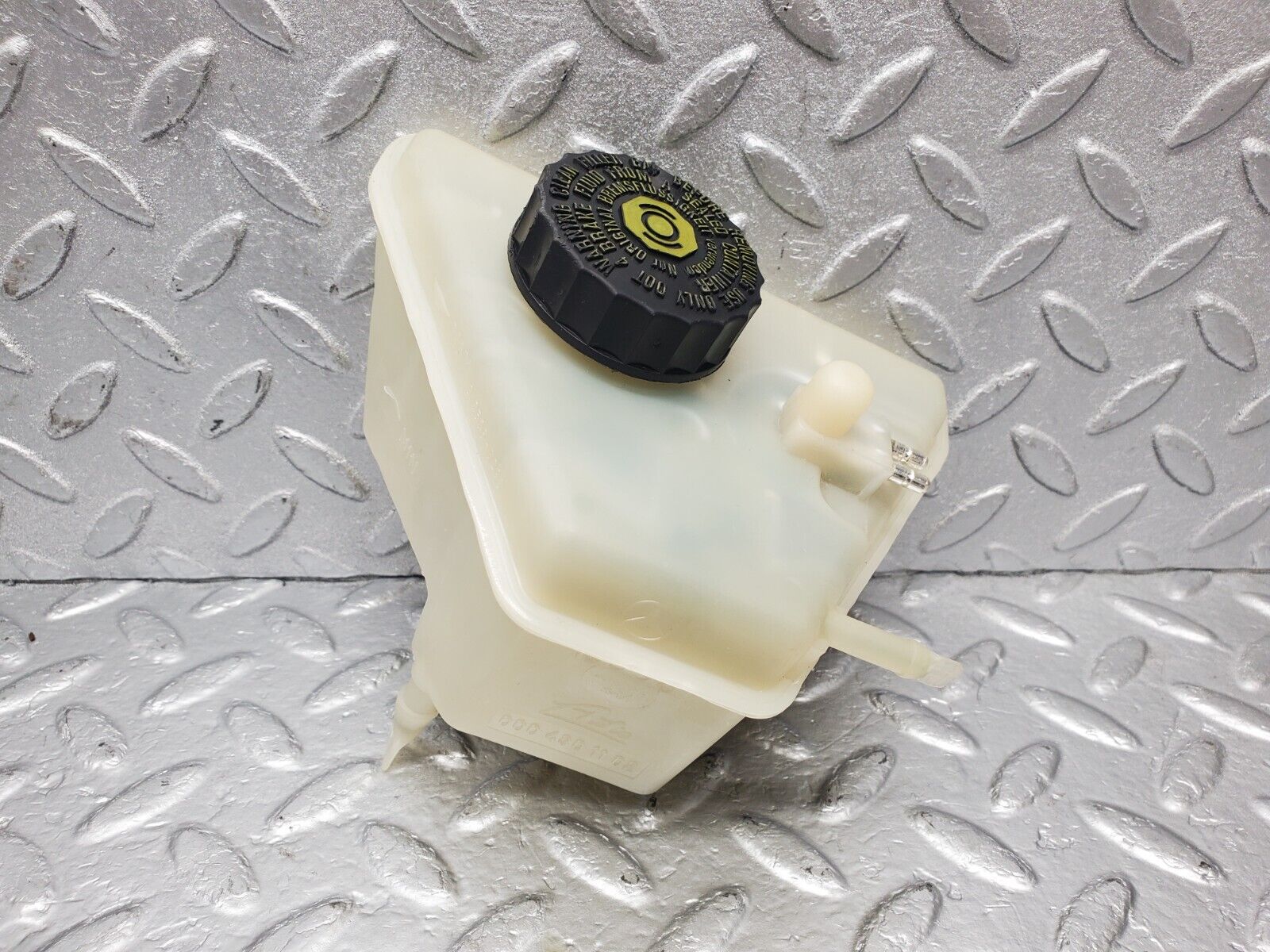 46770 Mercedes-Benz R129 320SL Coupe Brake Fluid Reservoir ATE 0004301102
