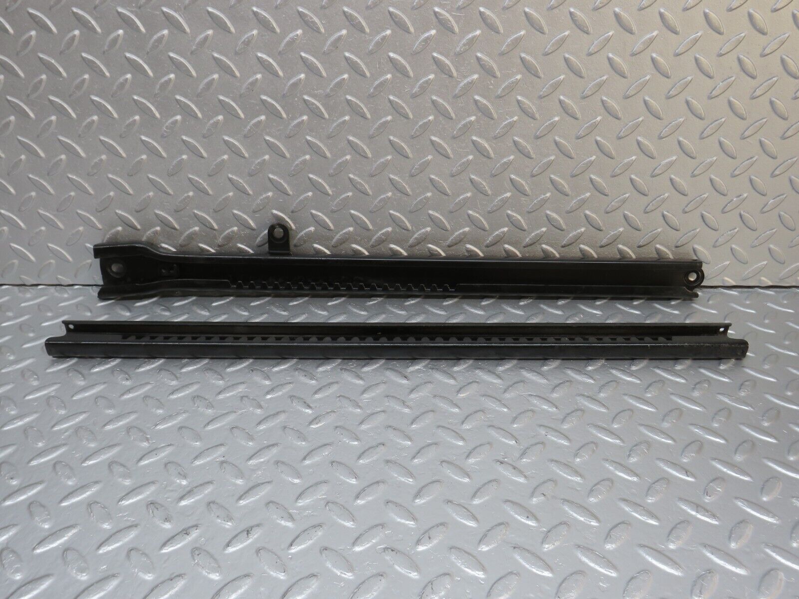 40183 Mercedes-Benz R107 350SL Front Right Seat Rail Pair