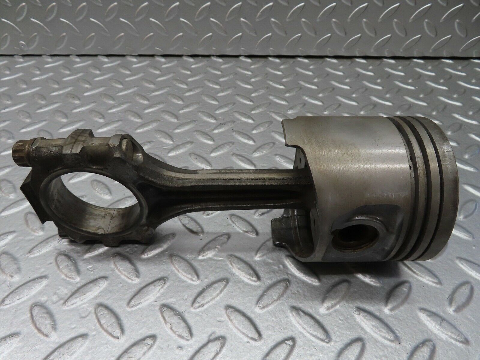 20661 Mercedes-Benz R107 450SL Piston With Connecting Rod 92.00 mm