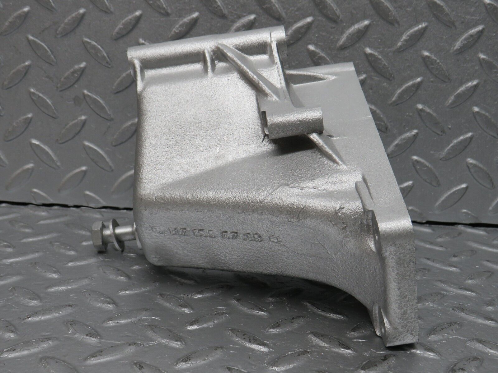 39265 Mercedes-Benz R107 500SL Alternator Generator Bracket 1171550735