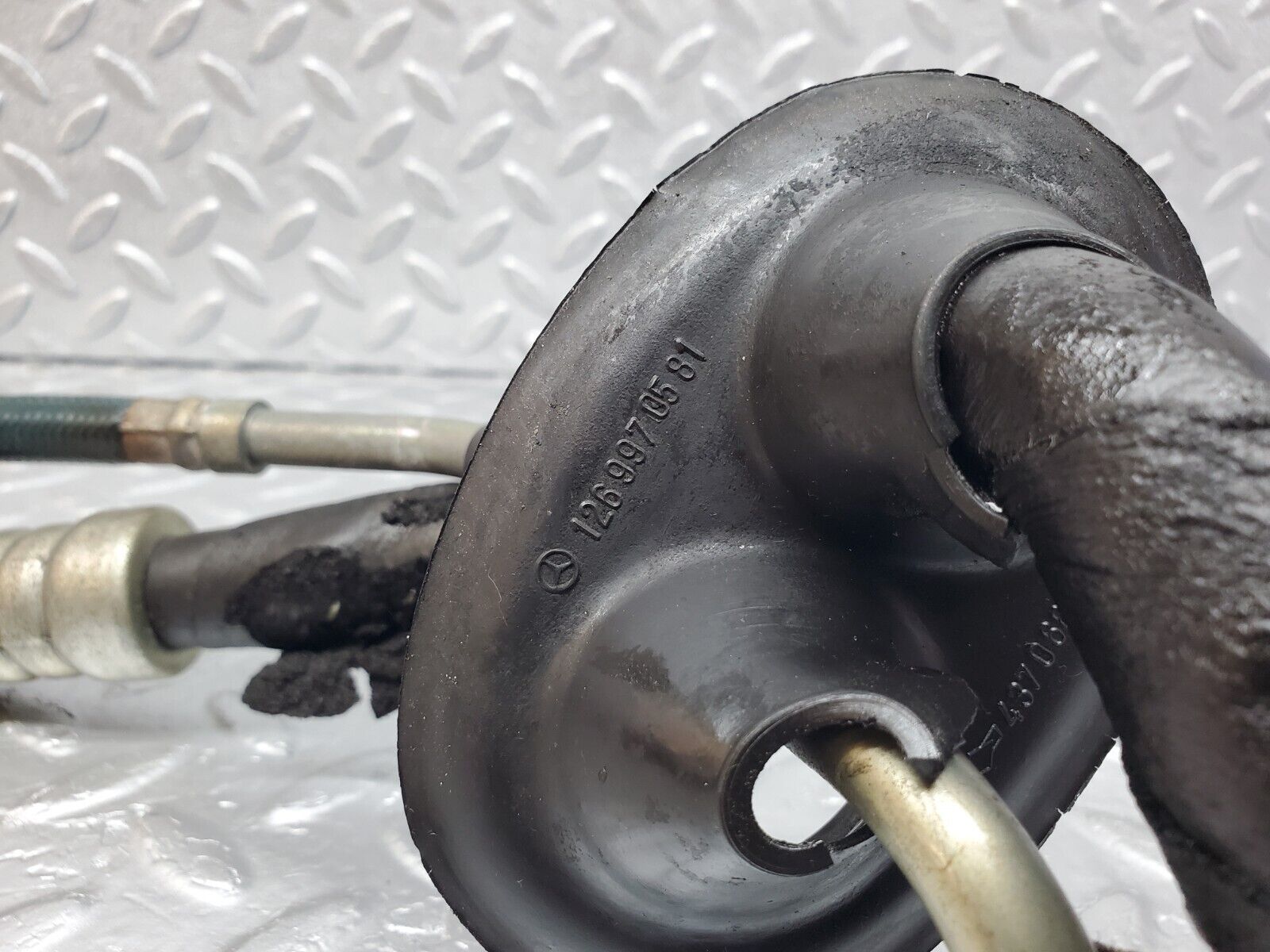 45972 Mercedes-Benz W126 420SE Air Condition Hose Pipe 1268301415 1268301515 1269970581