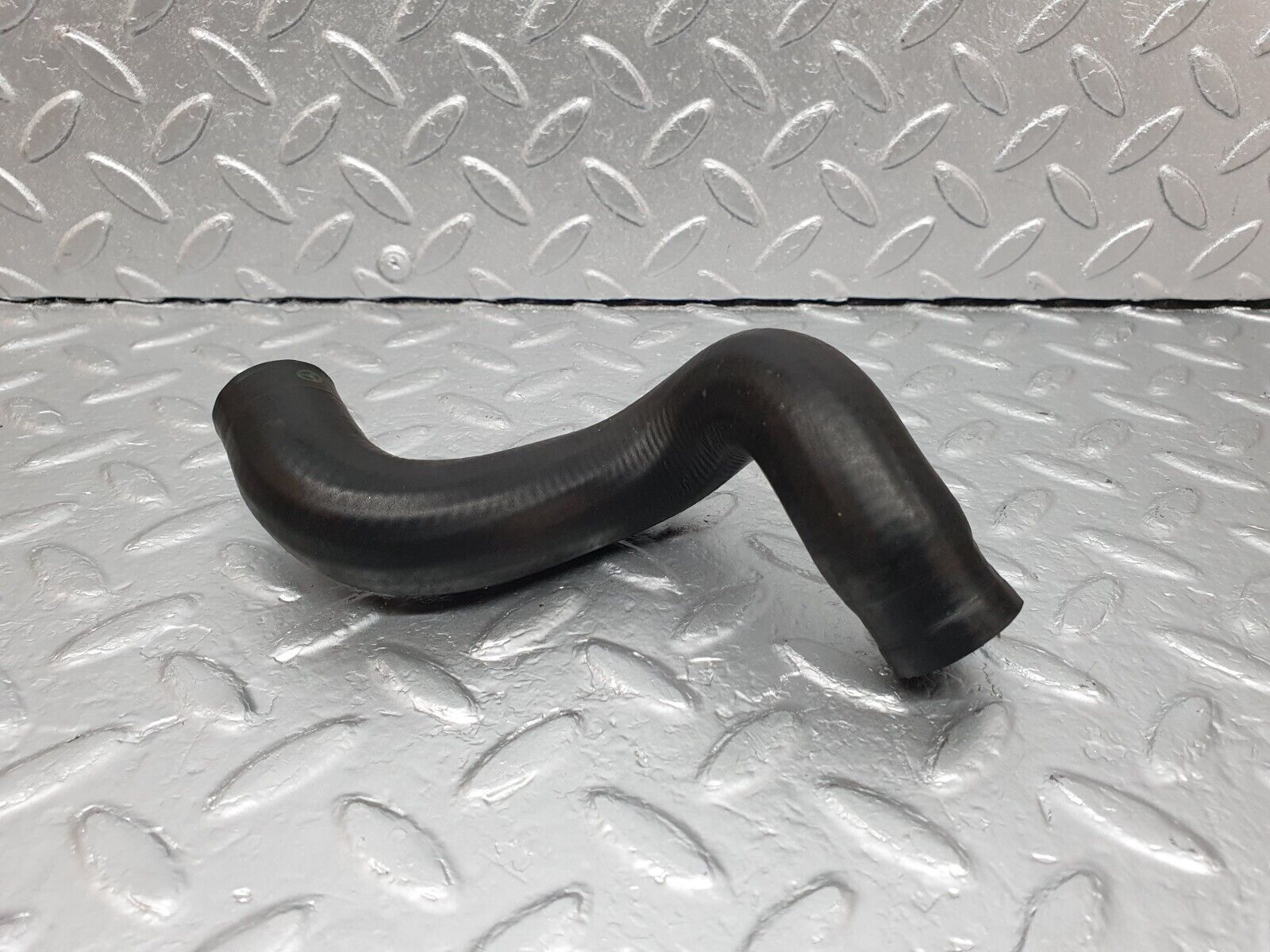 42069 Mercedes-Benz W202 C200 Water Hose Pipe 2028325094 2108320594