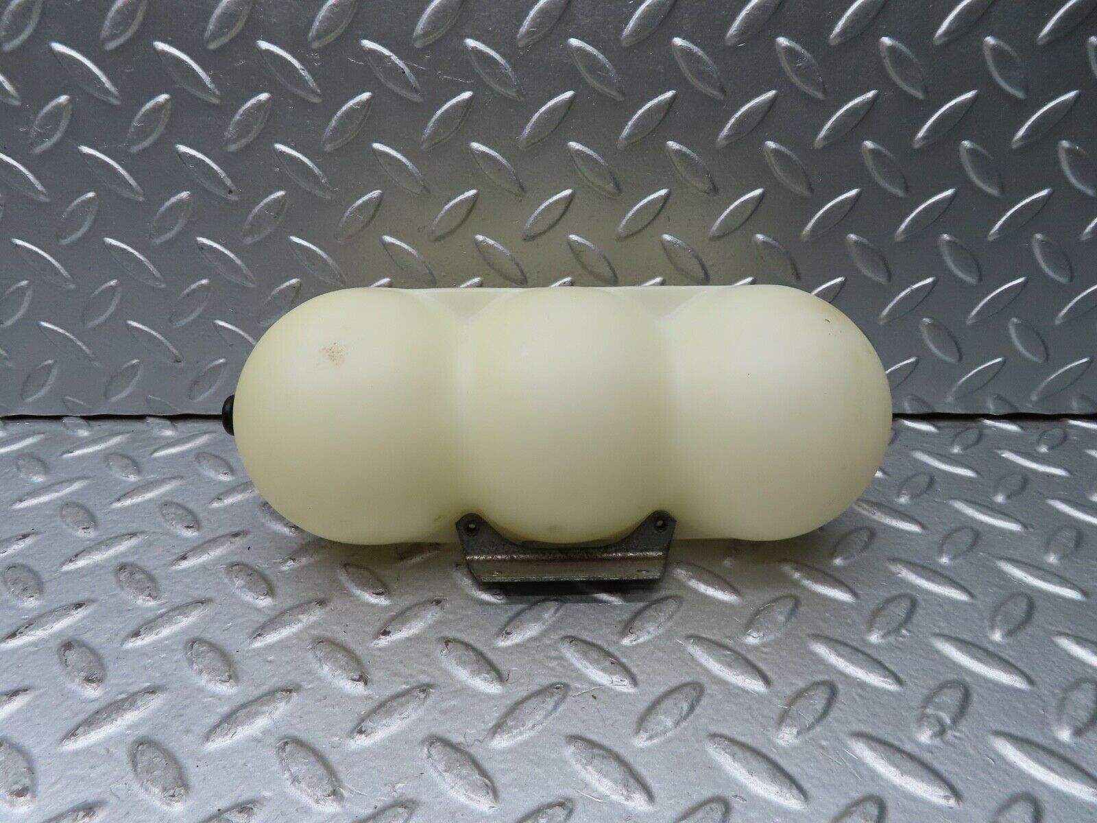 20598 Mercedes-Benz R107 450SL Vacuum Reservoir Tank