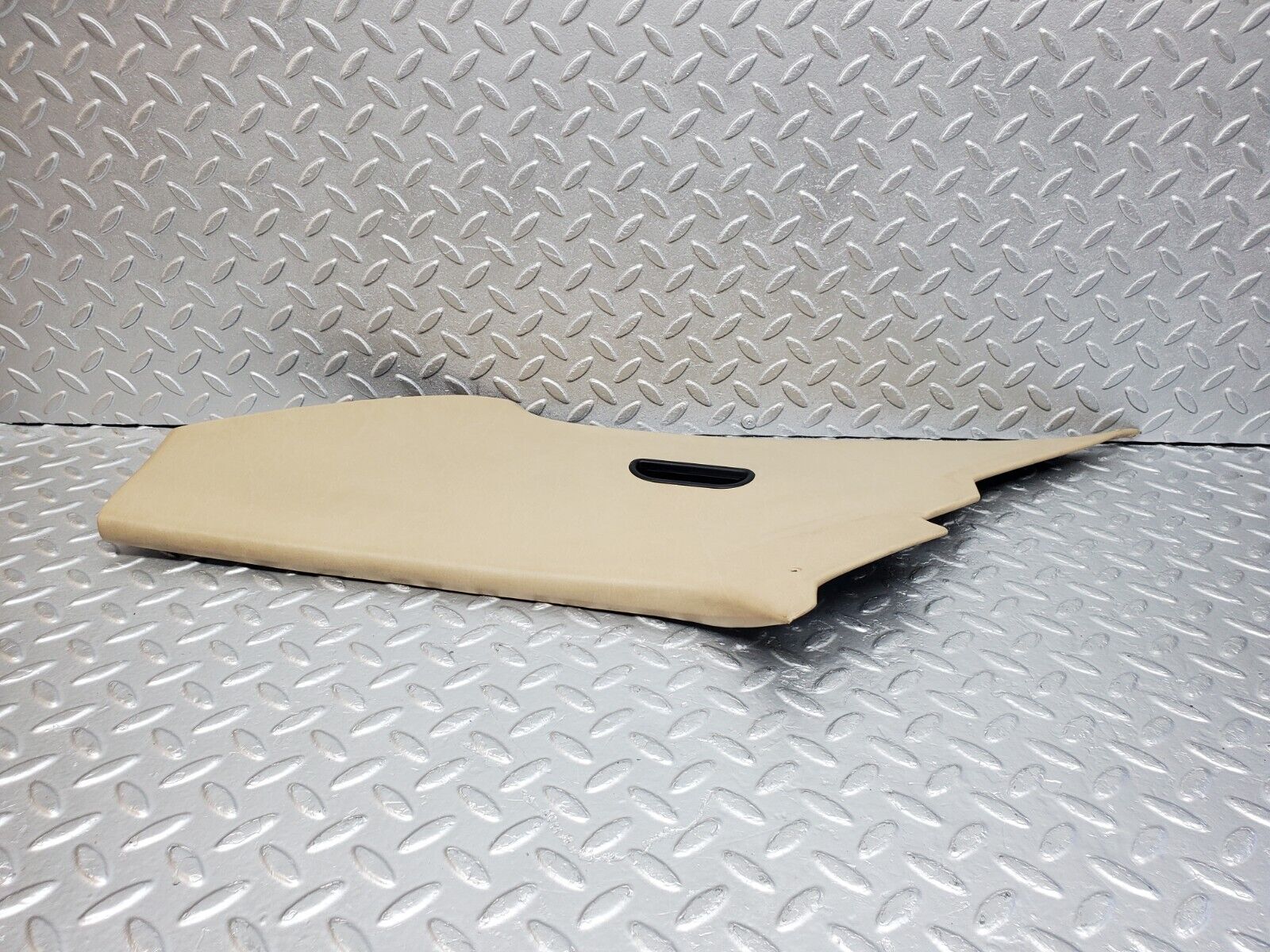 45770 Mercedes-Benz W126 420SE C Pillar Cover Right Side Beige 1266950444