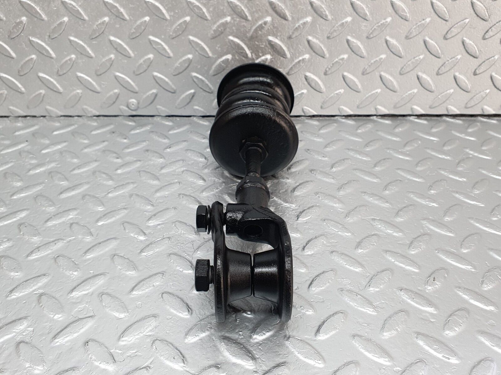 43142 Mercedes-Benz W108 280SE Strut Rear Axle Mount 1113510240 1113510340 1113510444