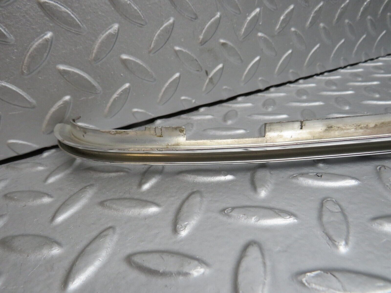 39862 Mercedes-Benz R107 350SL Hardtop Chrome Trim Right Side