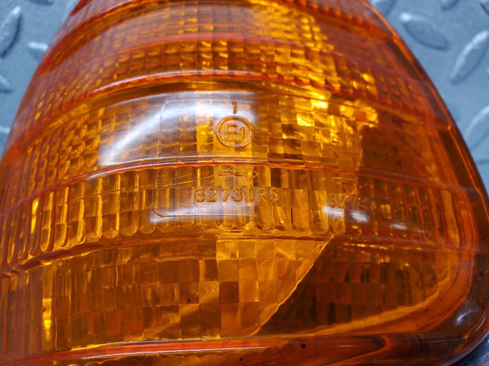 46401 Mercedes-Benz C123 280CE Coupe Front Left Indicator Light Bosch 32739R6