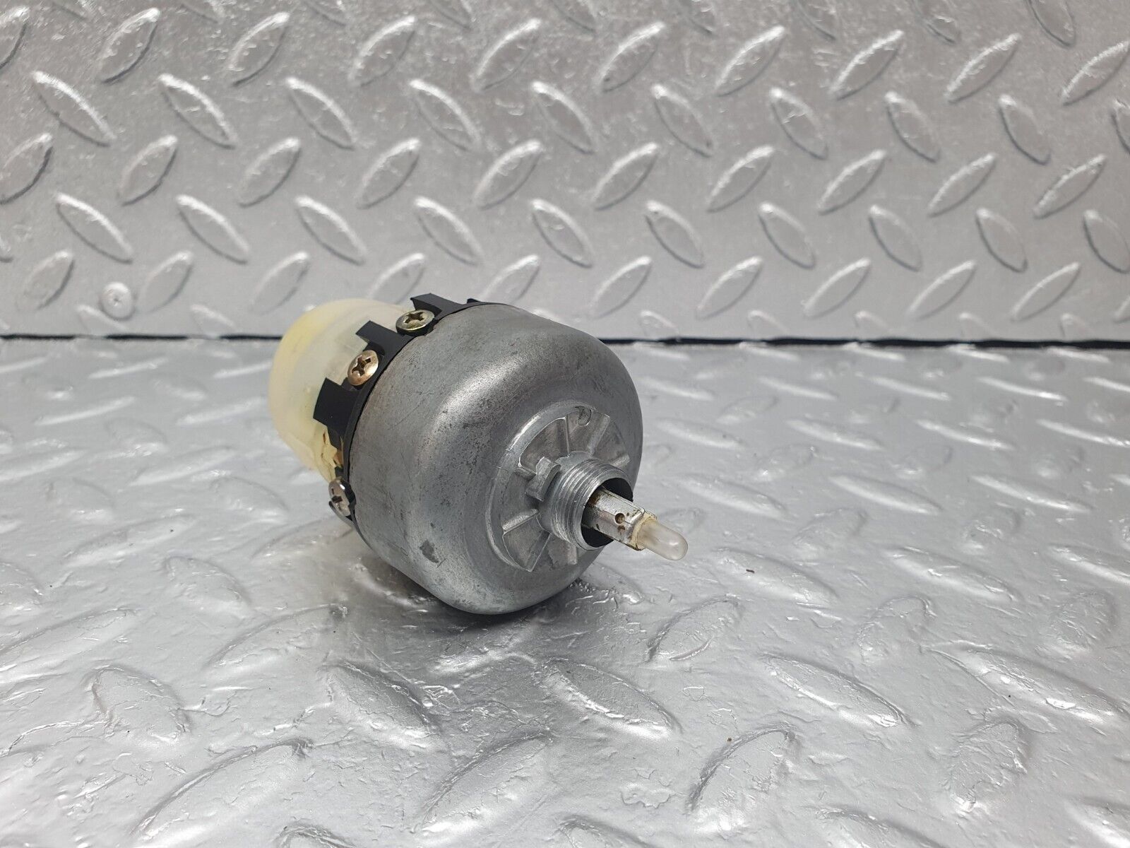 43534 Mercedes-Benz C126 380SEC Coupe Headlight Switch