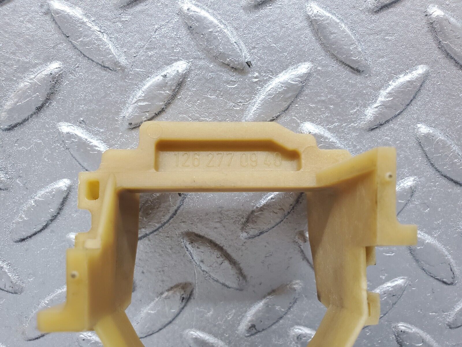 45515 Mercedes-Benz Gearbox Support Bracket 722.309 1262770940 1262770740