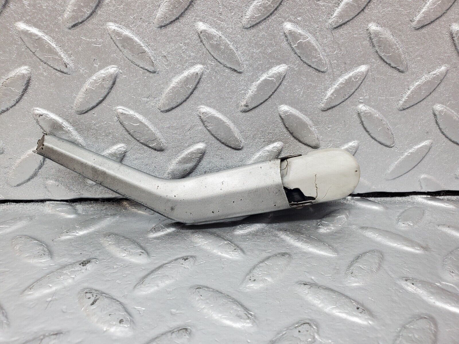 45817 Mercedes-Benz W126 420SE Headlight Wiper Arm Bosch Right Side