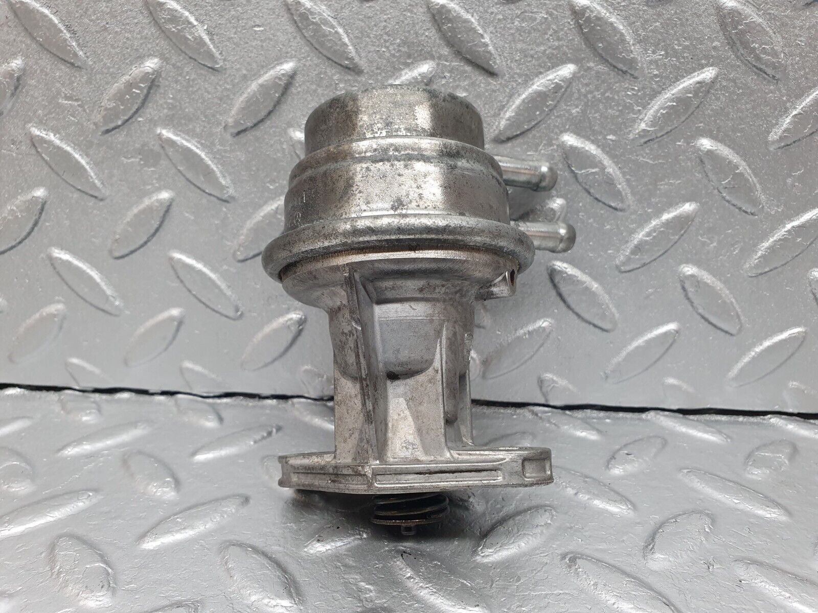 41669 Mercedes-Benz W124 200E Fuel Pump Pierburg 0020916801