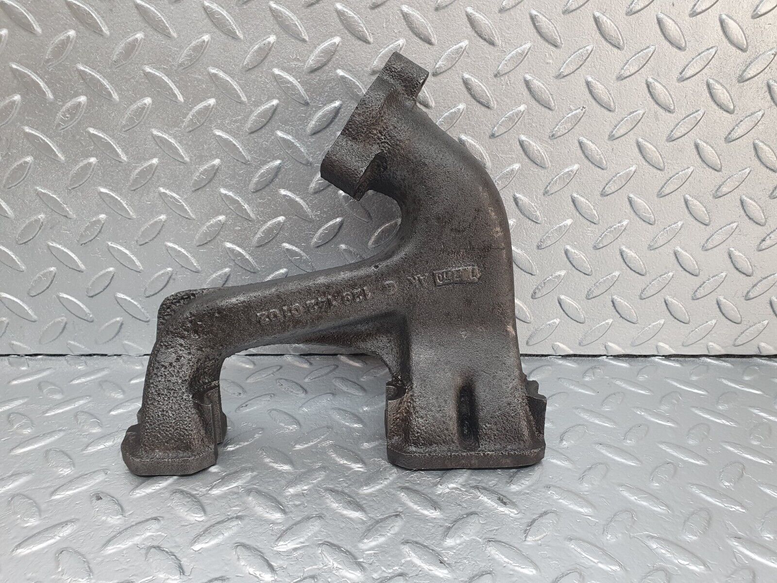 43318 Mercedes-Benz W108 280SE Exhaust Manifold Cylinder 1-3 1291420102