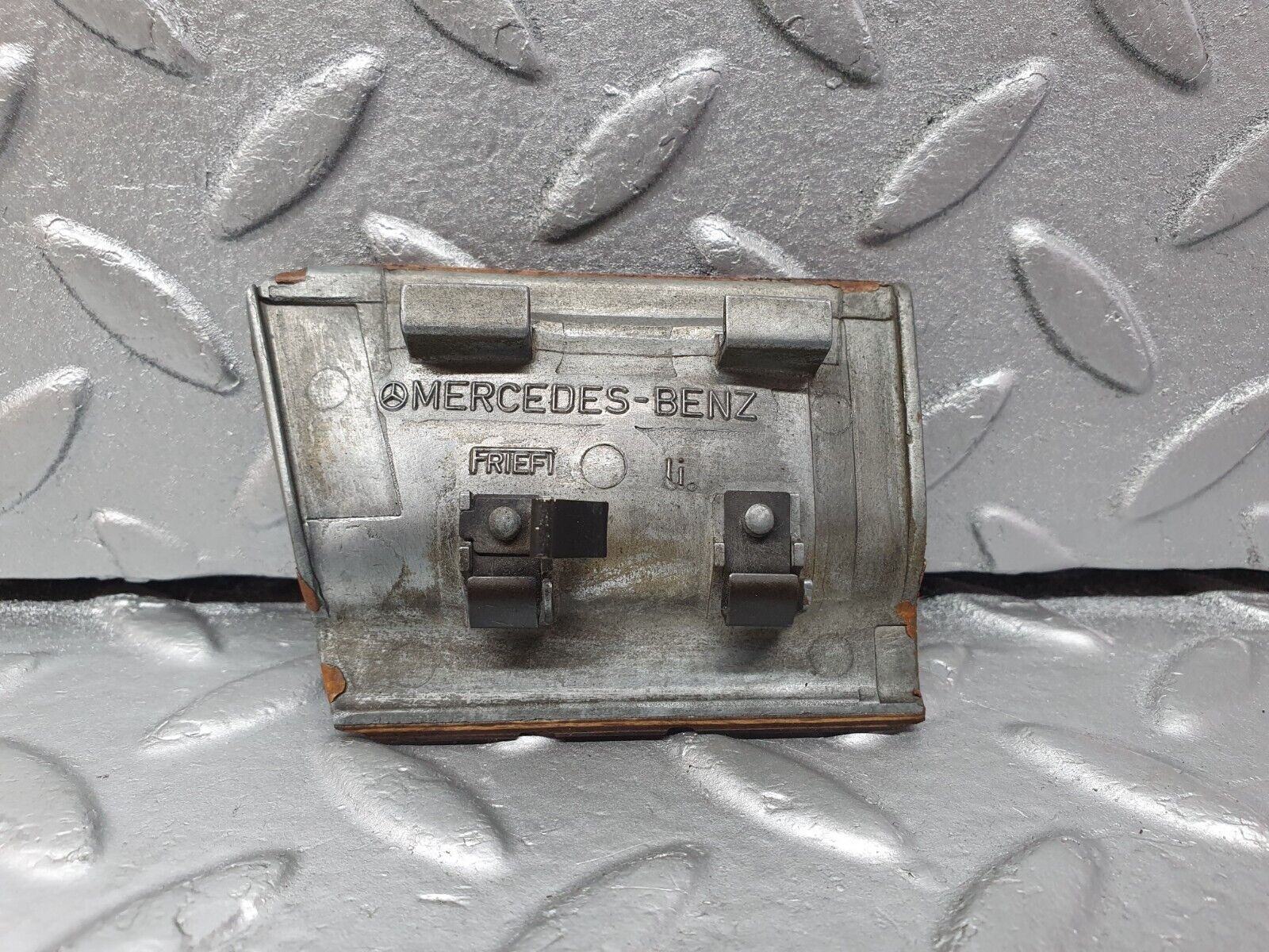 42514 Mercedes-Benz R129 320SL Coupe Door Handle Wood Trim Left Side