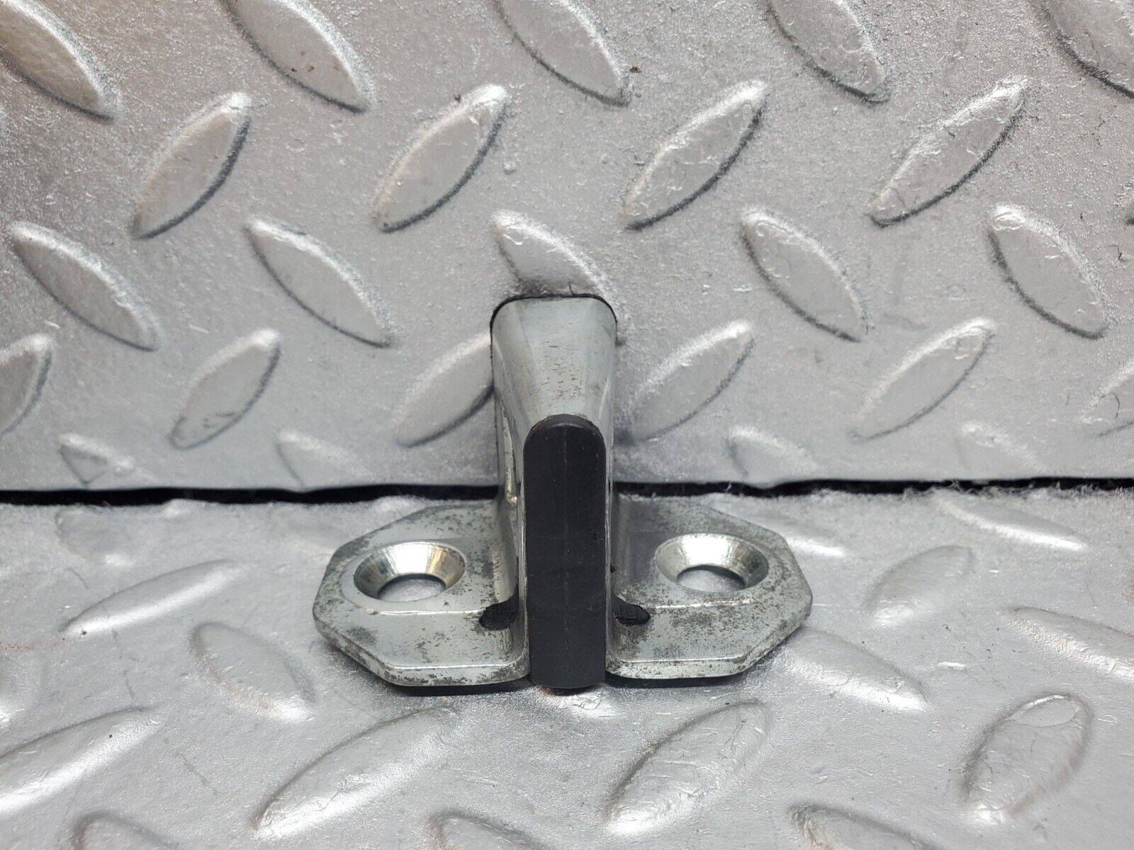 44789 Mercedes-Benz W124 220E Door Lock Latch