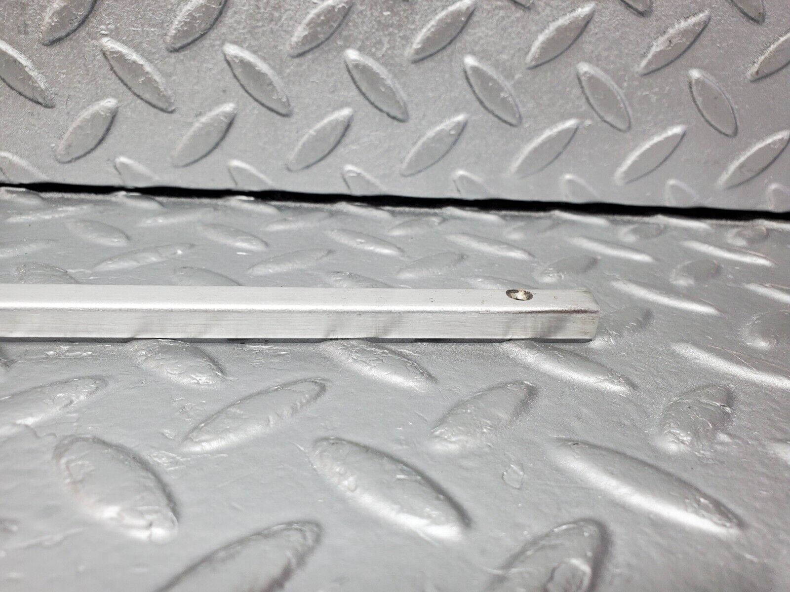 45982 Mercedes-Benz W126 420SE Sunroof Chrome Trim