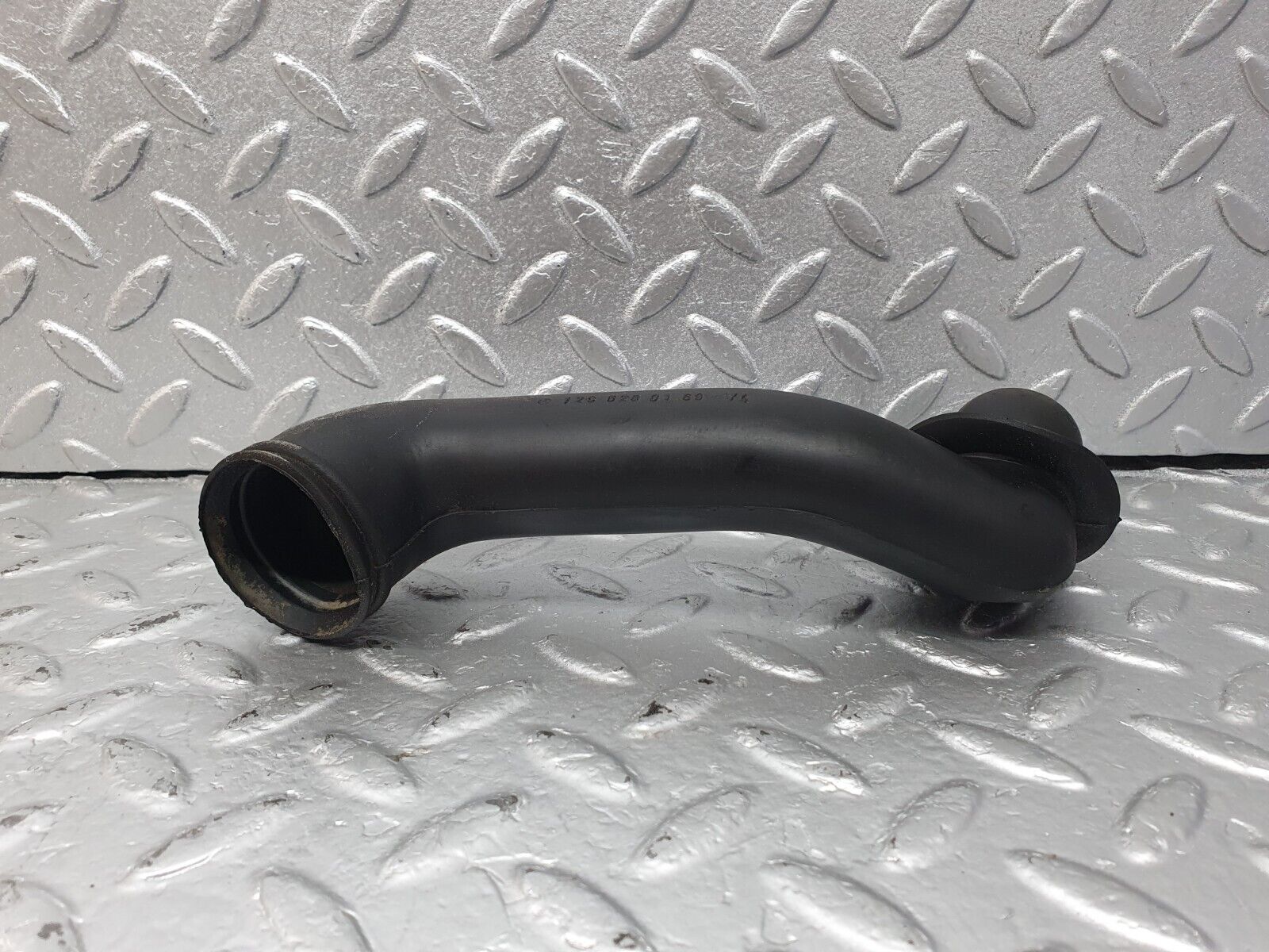 42521 Mercedes-Benz R129 320SL Coupe Heater Drain Pipe 1296280169