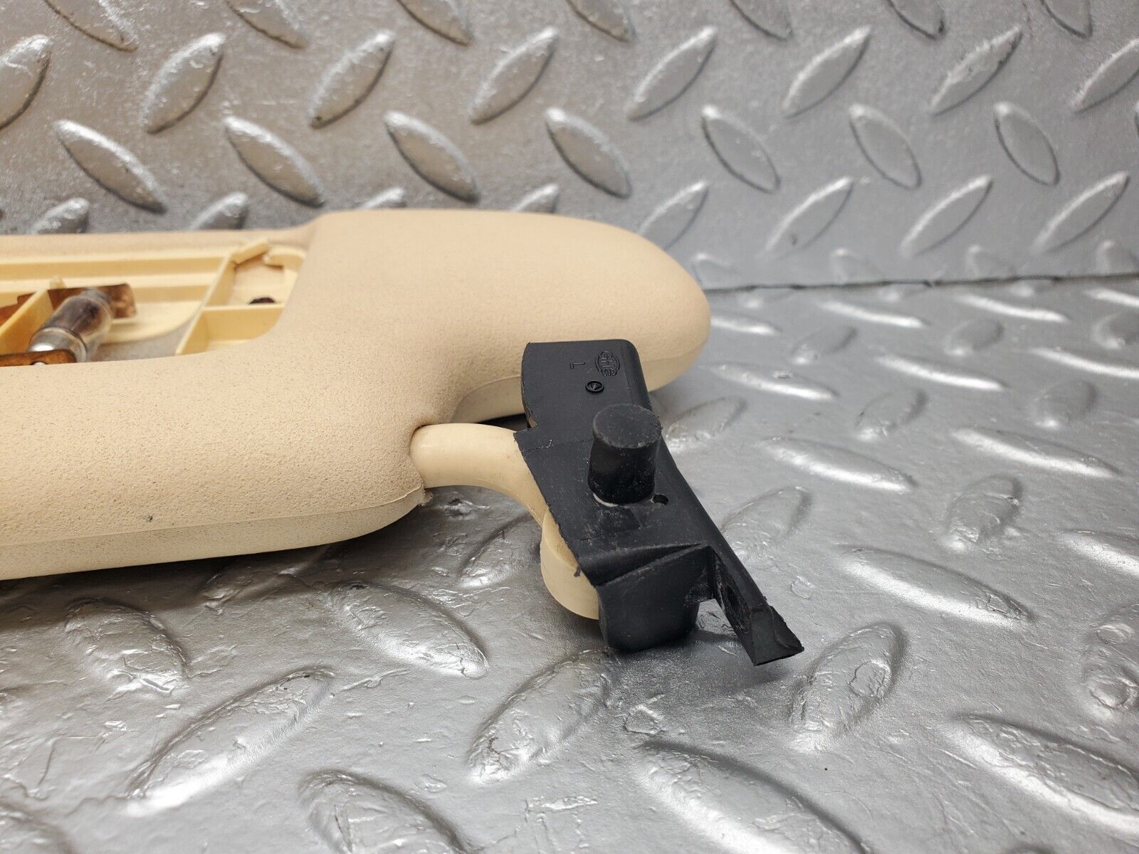 46802 Mercedes-Benz R129 320SL Coupe Sun Visor Left Side Beige