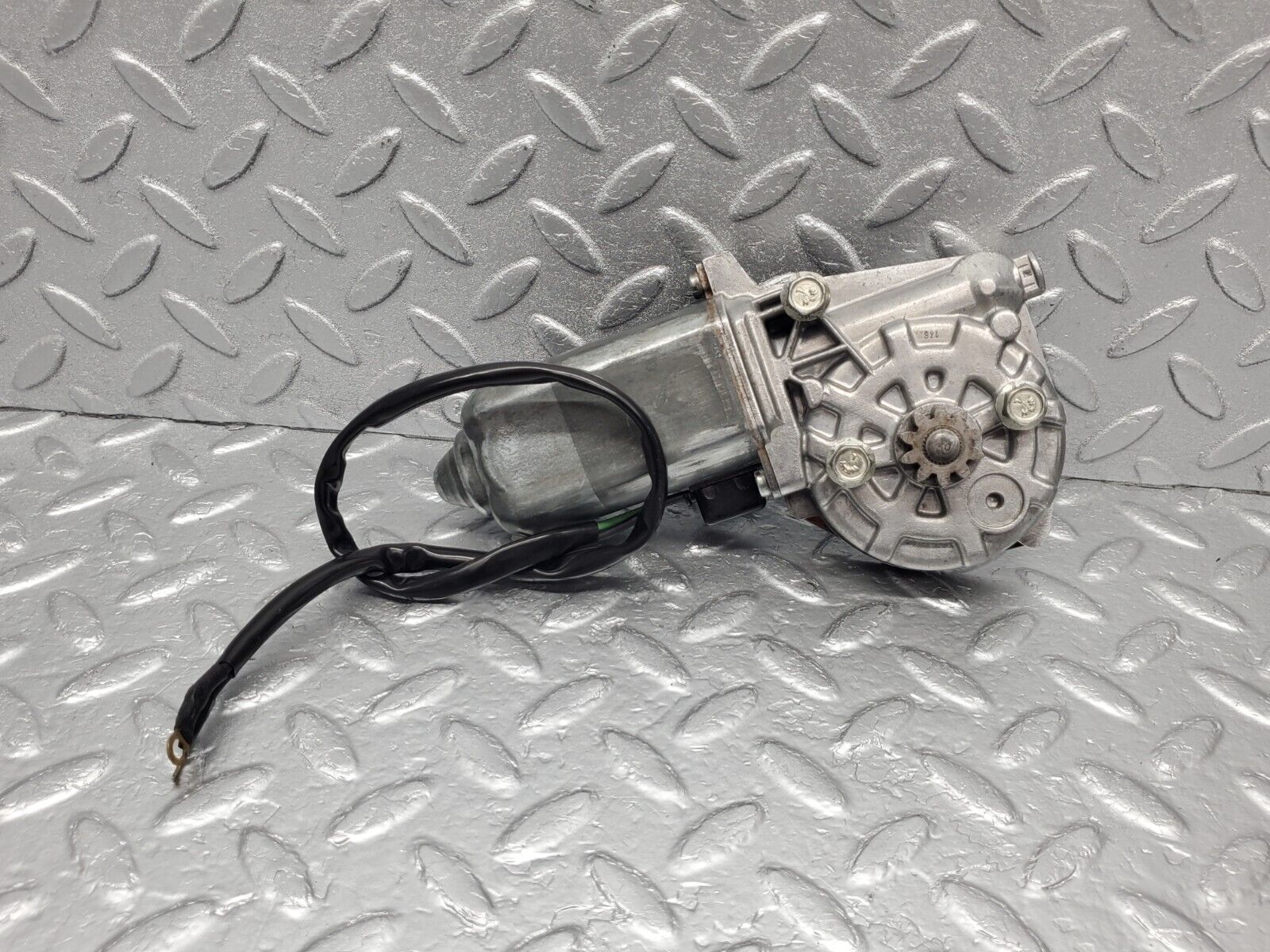 46379 Mercedes-Benz C123 280CE Coupe Front Left Window Regulator Motor 0130821022