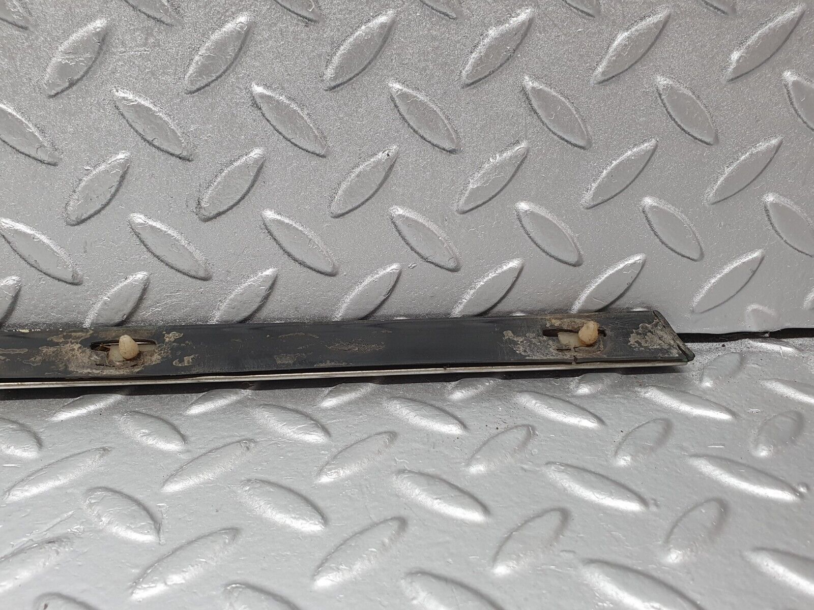 43458 Mercedes-Benz W108 280SE Rear Left Door Centre Moulding Trim