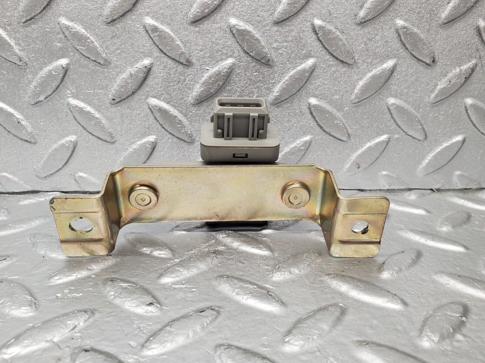 46787 Mercedes-Benz R129 320SL Coupe ESP Turn Rate Sensor 0125420417 0265005113