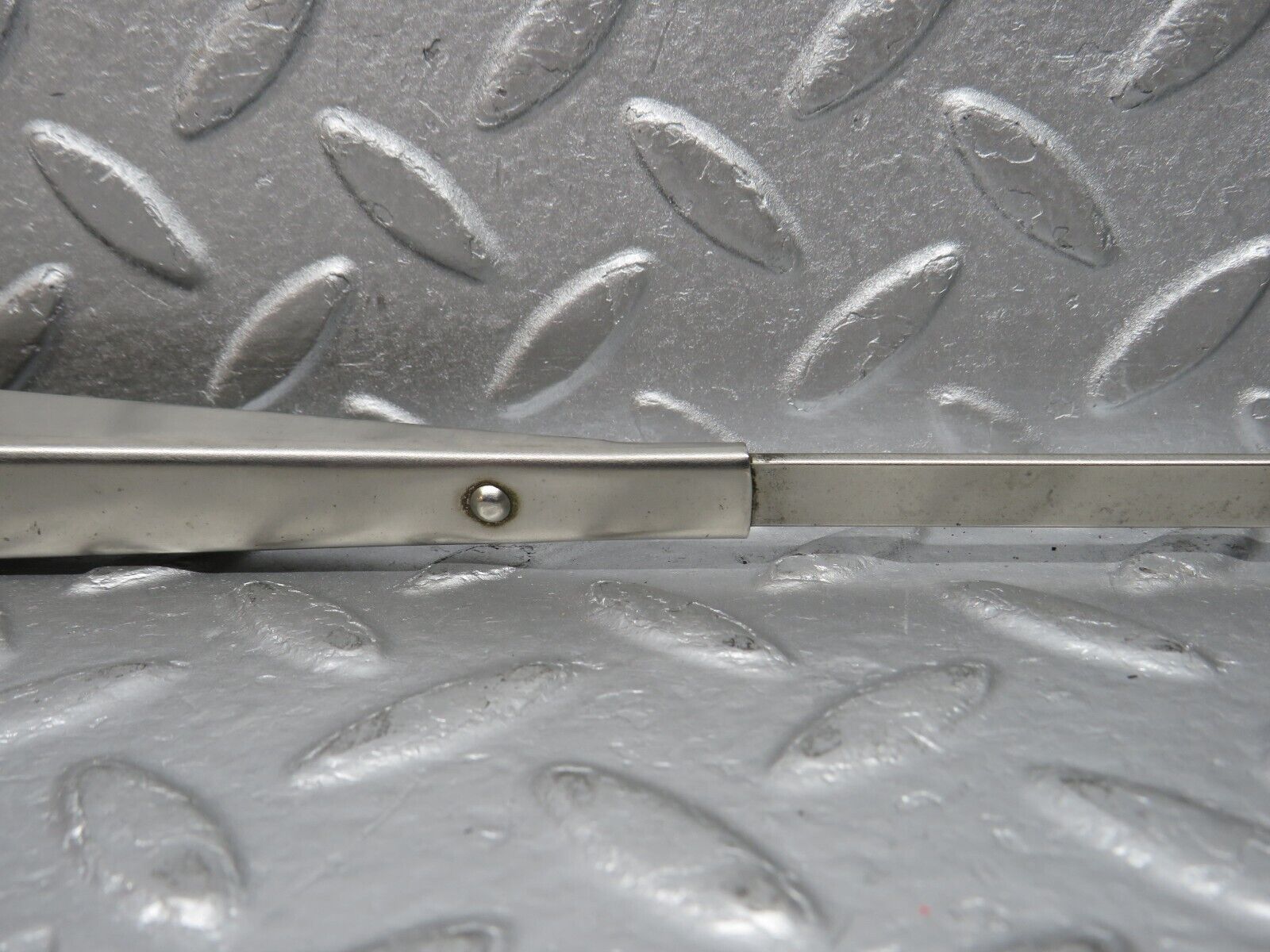 39105 Mercedes-Benz R107 500SL Windscreen Wiper Arm Right Side