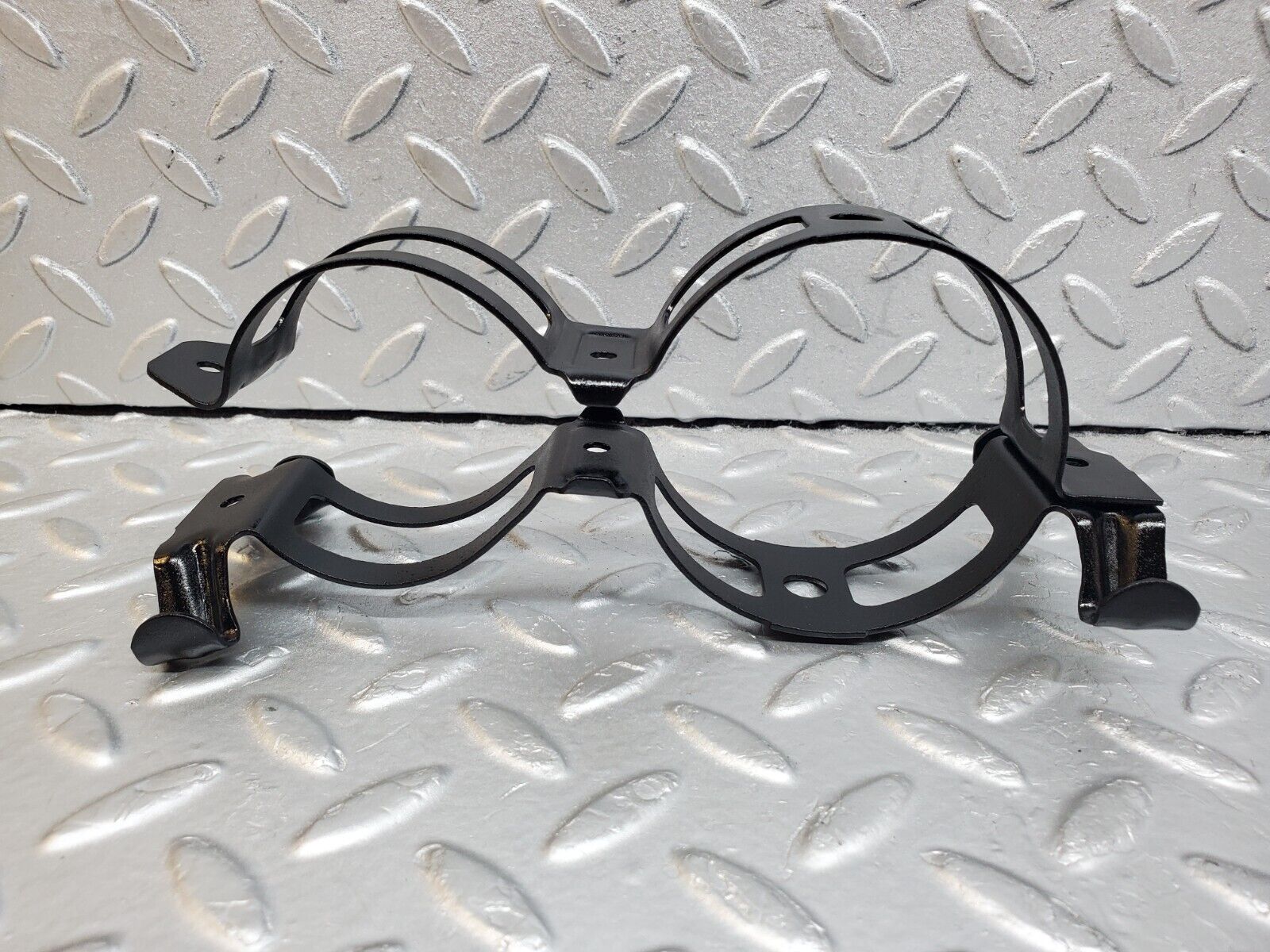 44728 Mercedes-Benz W124 220E Fuel Pump Fuel Filter Bracket Holder