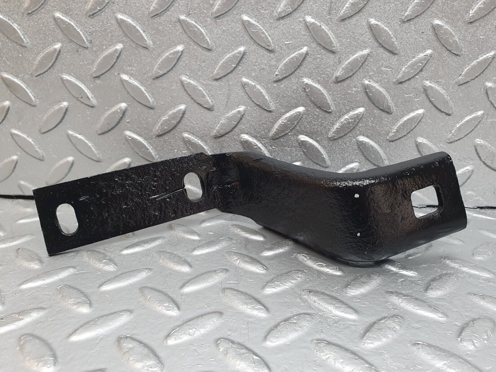 44220 Mercedes-Benz C123 230CE Coupe Rear Bumper Bracket