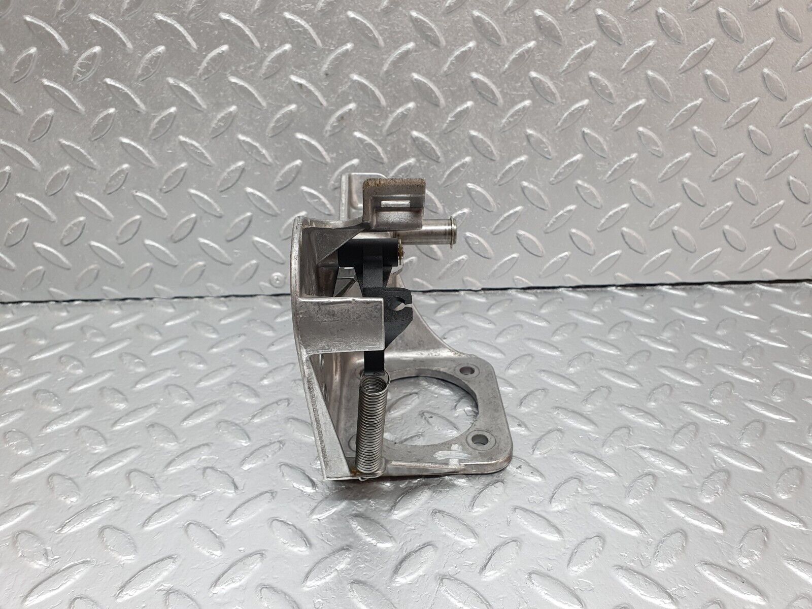 42200 Mercedes-Benz R129 320SL Coupe Brake Pedal Bracket 1242901019 1402921031