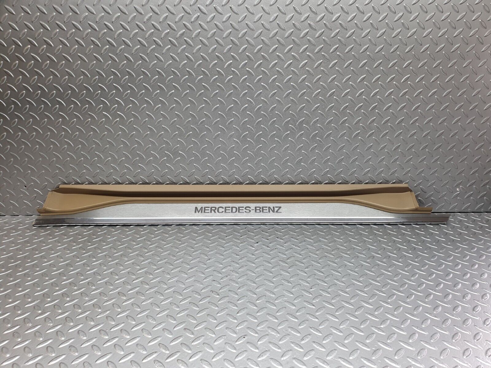 42444 Mercedes-Benz R129 320SL Coupe Right Door Sill Beige 1296800435