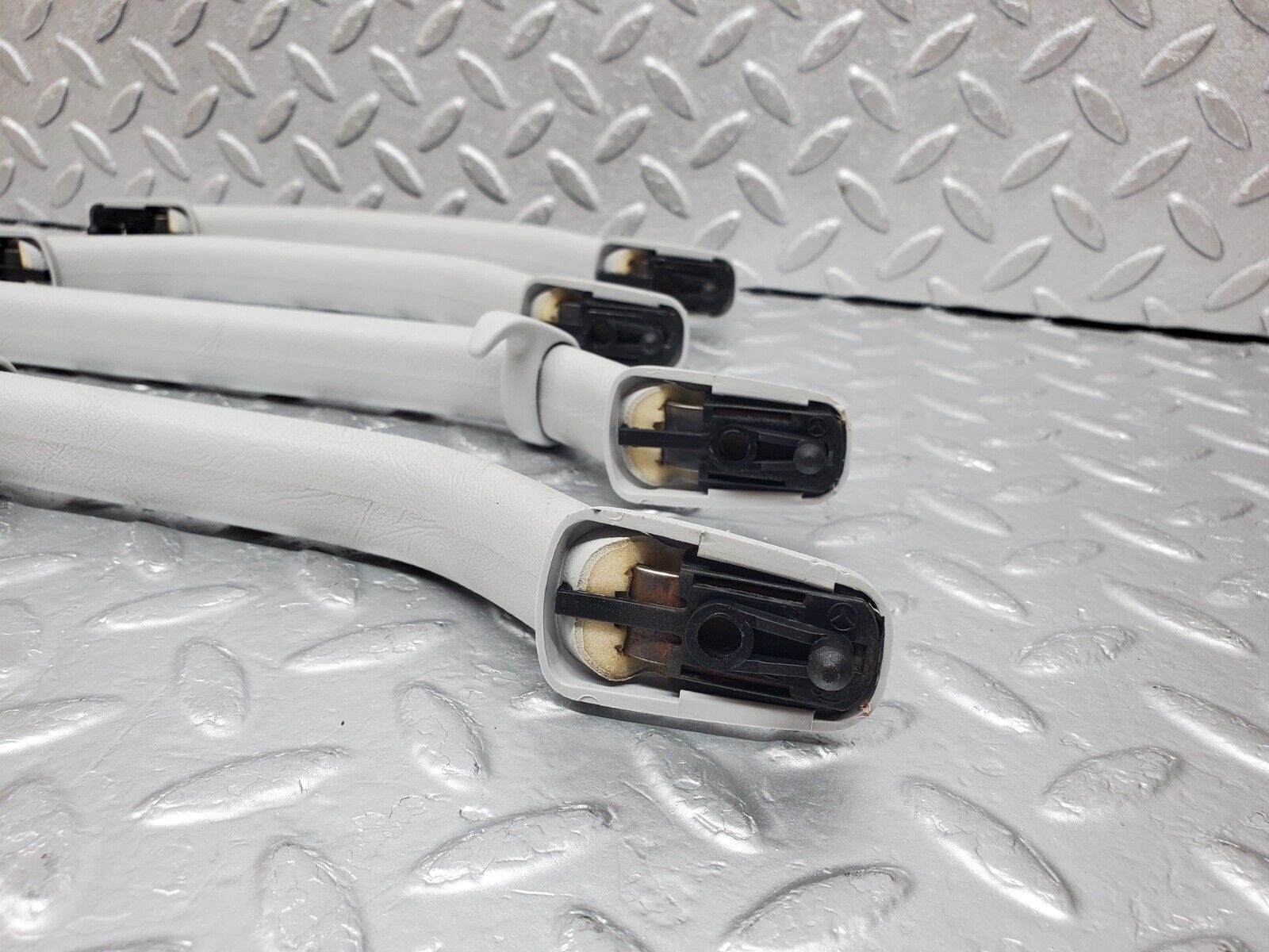44822 Mercedes-Benz W124 220E Interior Roof Grab Handle Set Grey