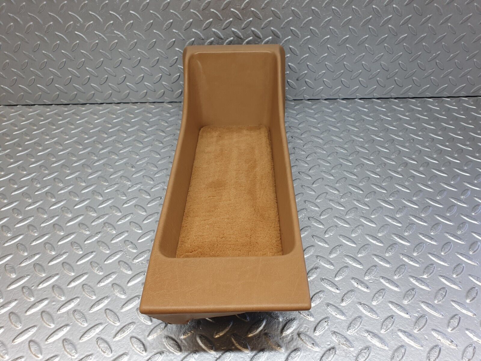 43784 Mercedes-Benz C126 380SEC Coupe Rear Centre Console 1268430707 1268430607