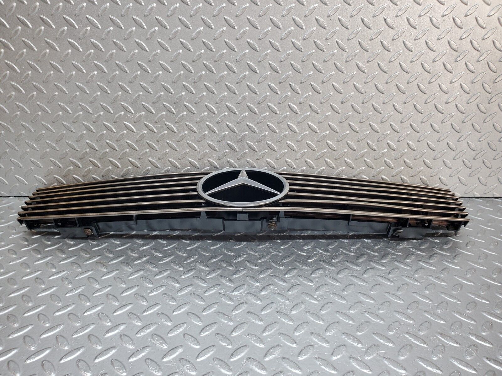 45118 Mercedes-Benz R129 300SL Coupe Bonnet Grill 1298800085