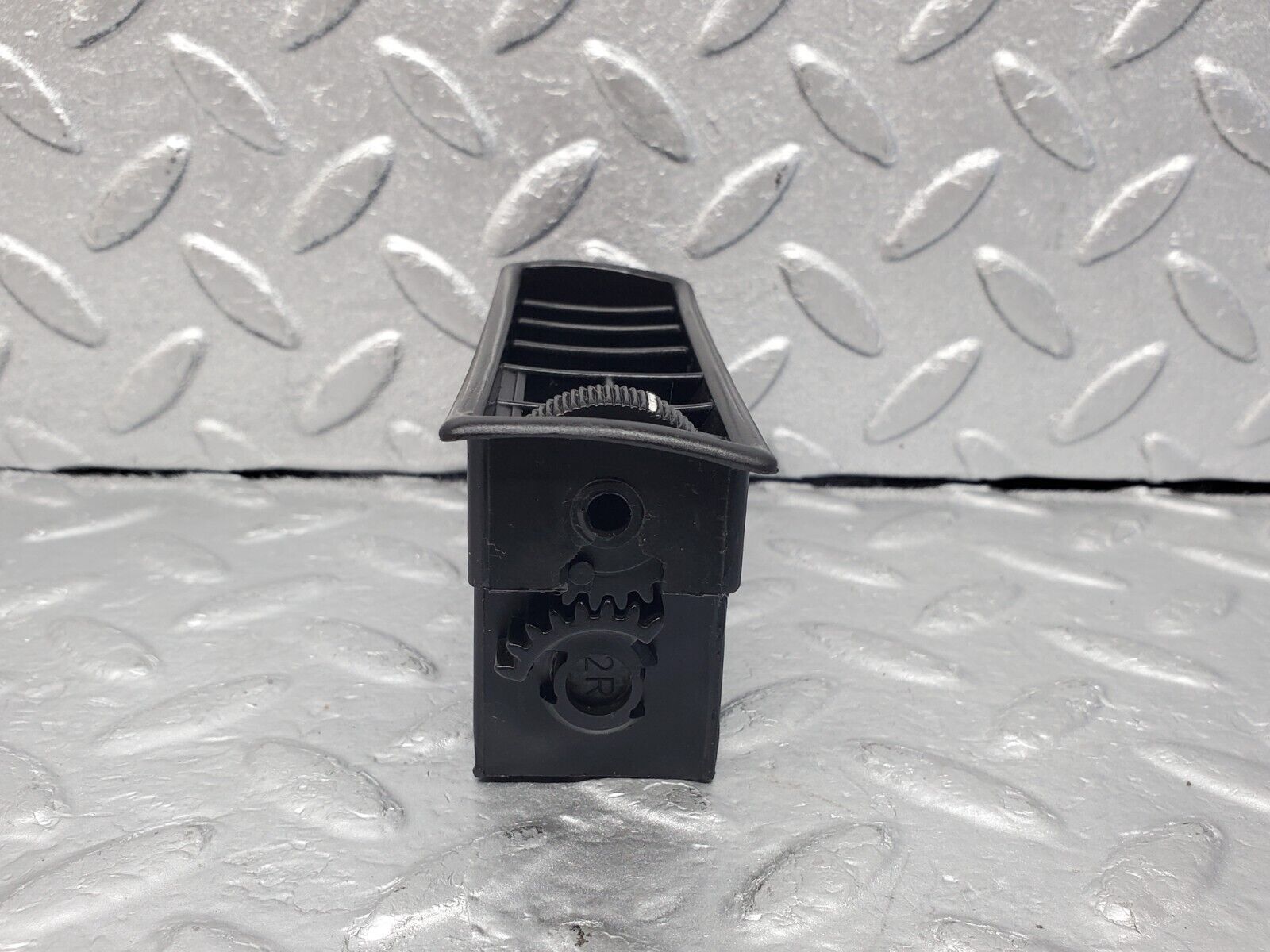 45962 Mercedes-Benz W126 420SE Dashboard Air Vent Right Side 1268310842