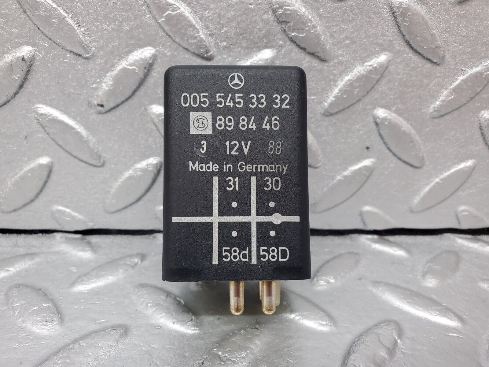 45586 Mercedes-Benz W126 420SE Light Control Relay 0055453332