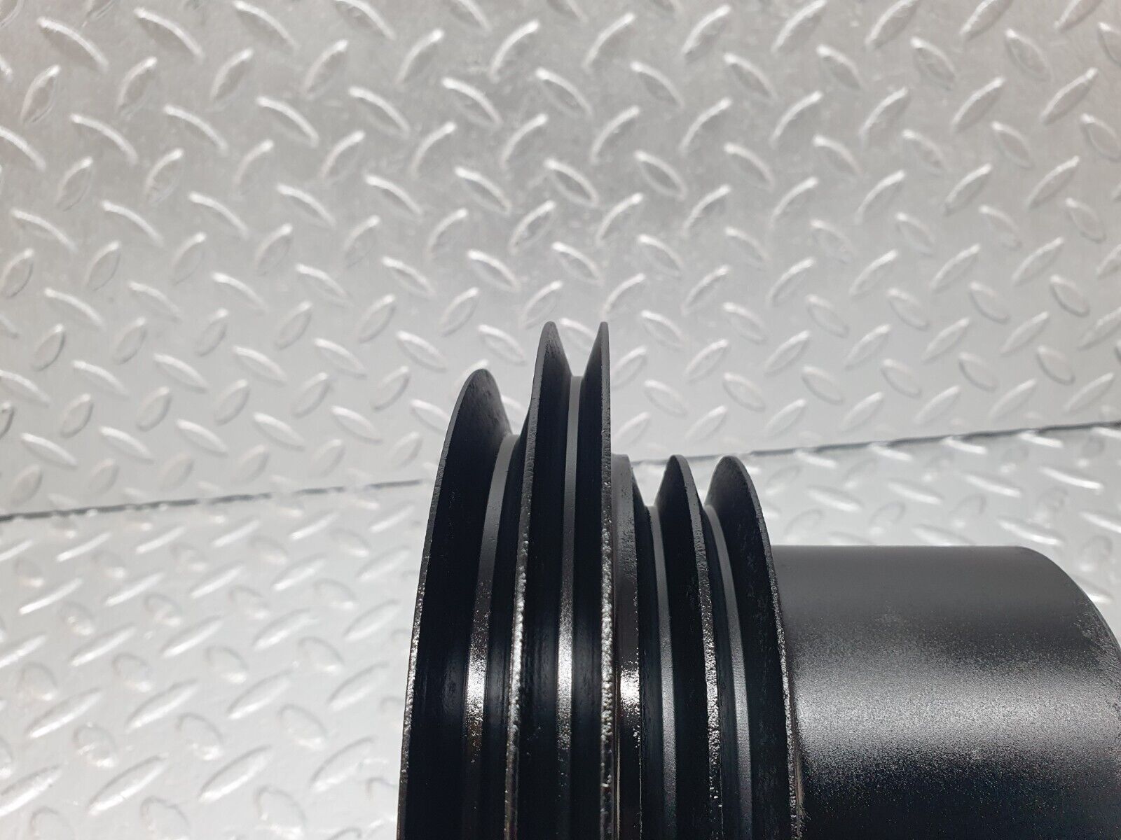 43590 Mercedes-Benz C126 380SEC Coupe Crankshaft Pulley