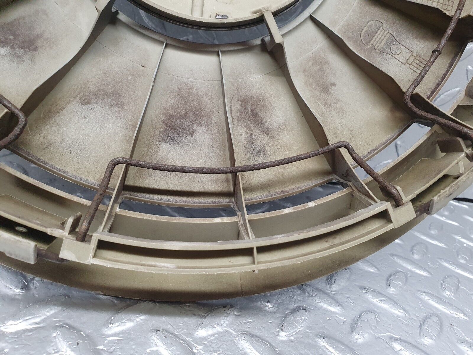 42881 Mercedes-Benz W201 190 2.0L Wheel Trim Hub Cap 14" 2014010324