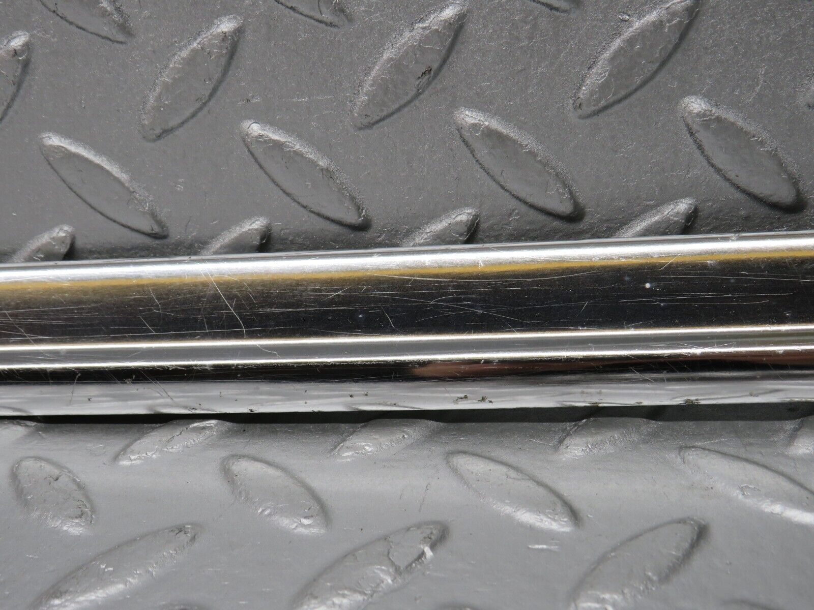 39108 Mercedes-Benz R107 500SL Left Door Chrome Trim