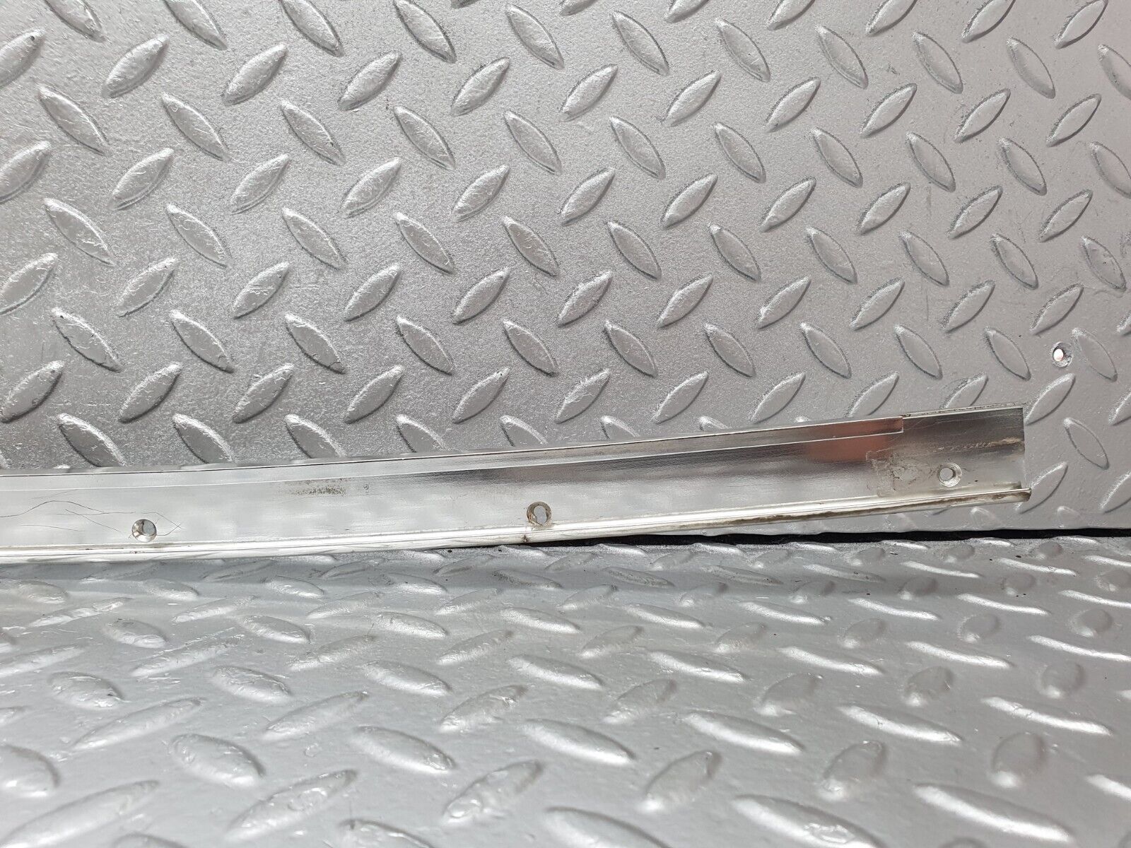 44201 Mercedes-Benz C123 230CE Coupe Chrome Roof Trim Cladding Left Side