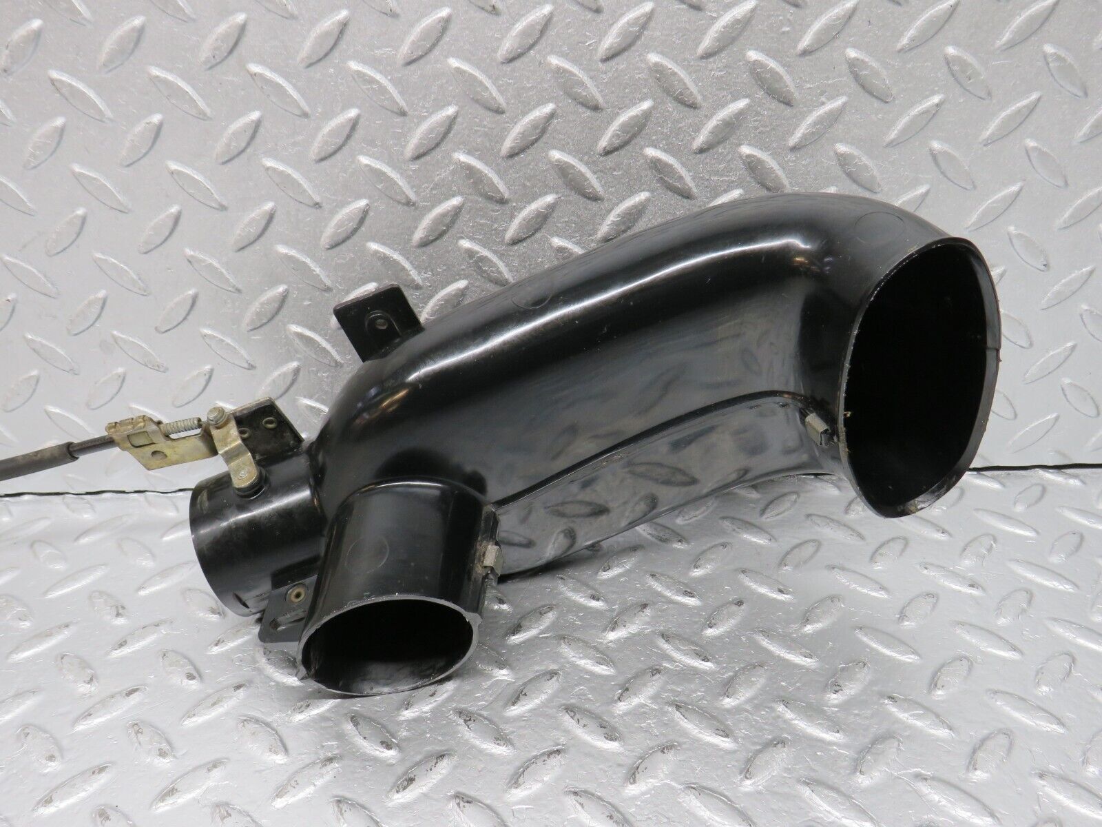 39902 Mercedes-Benz R107 350SL Heater Air Duct